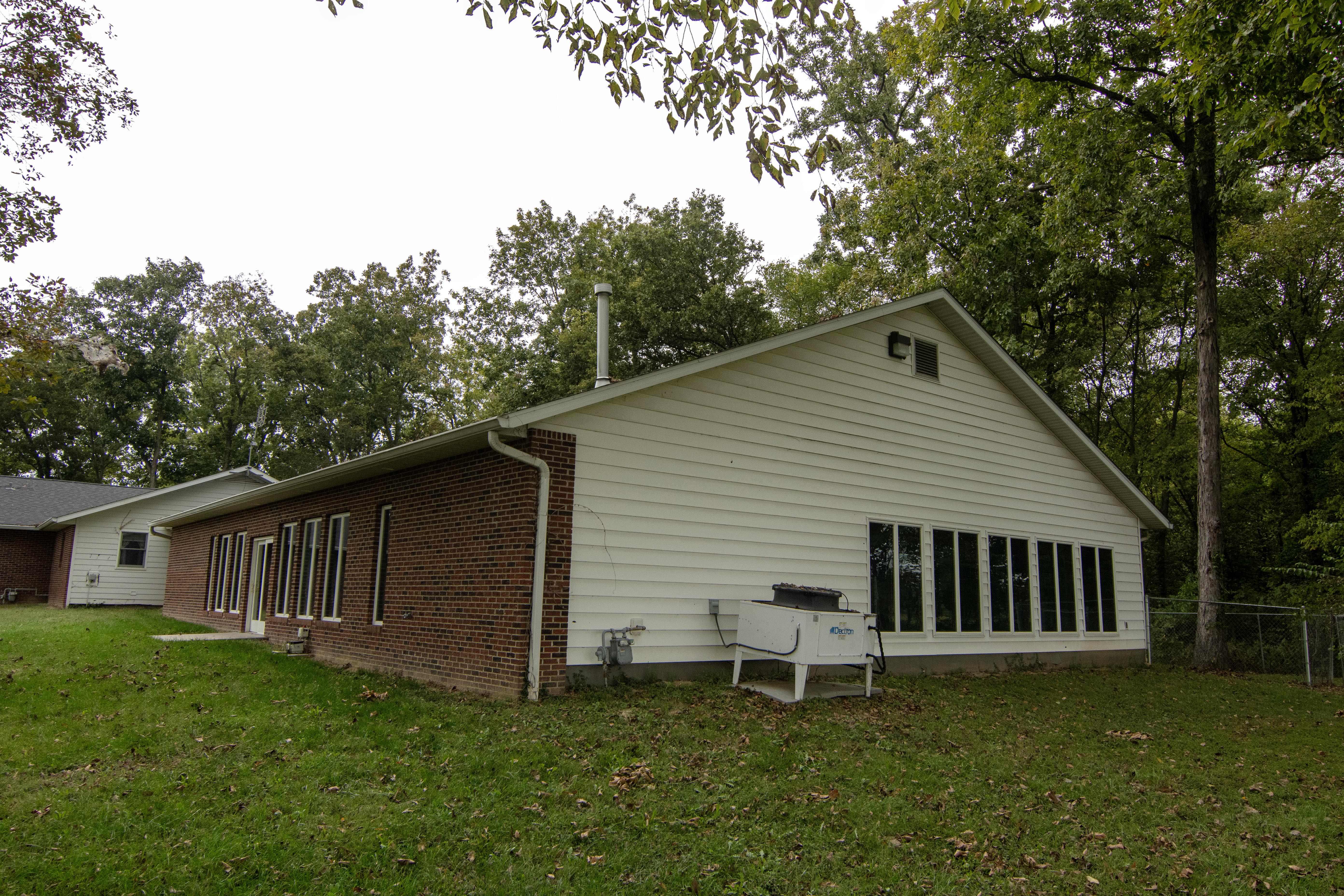 Murphysboro, Illinois, 62966, United States, 5 Bedrooms Bedrooms, ,6 BathroomsBathrooms,Residential,For Sale,1977081