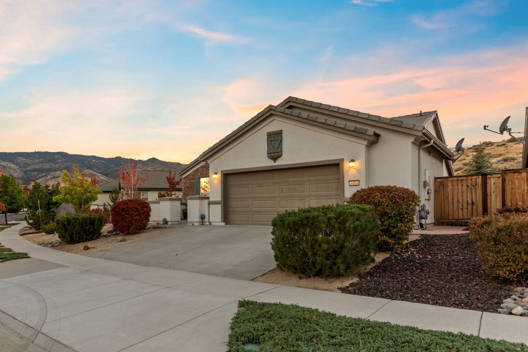  Welcome home to 1115 Sugar Creek Trail - 物件實景