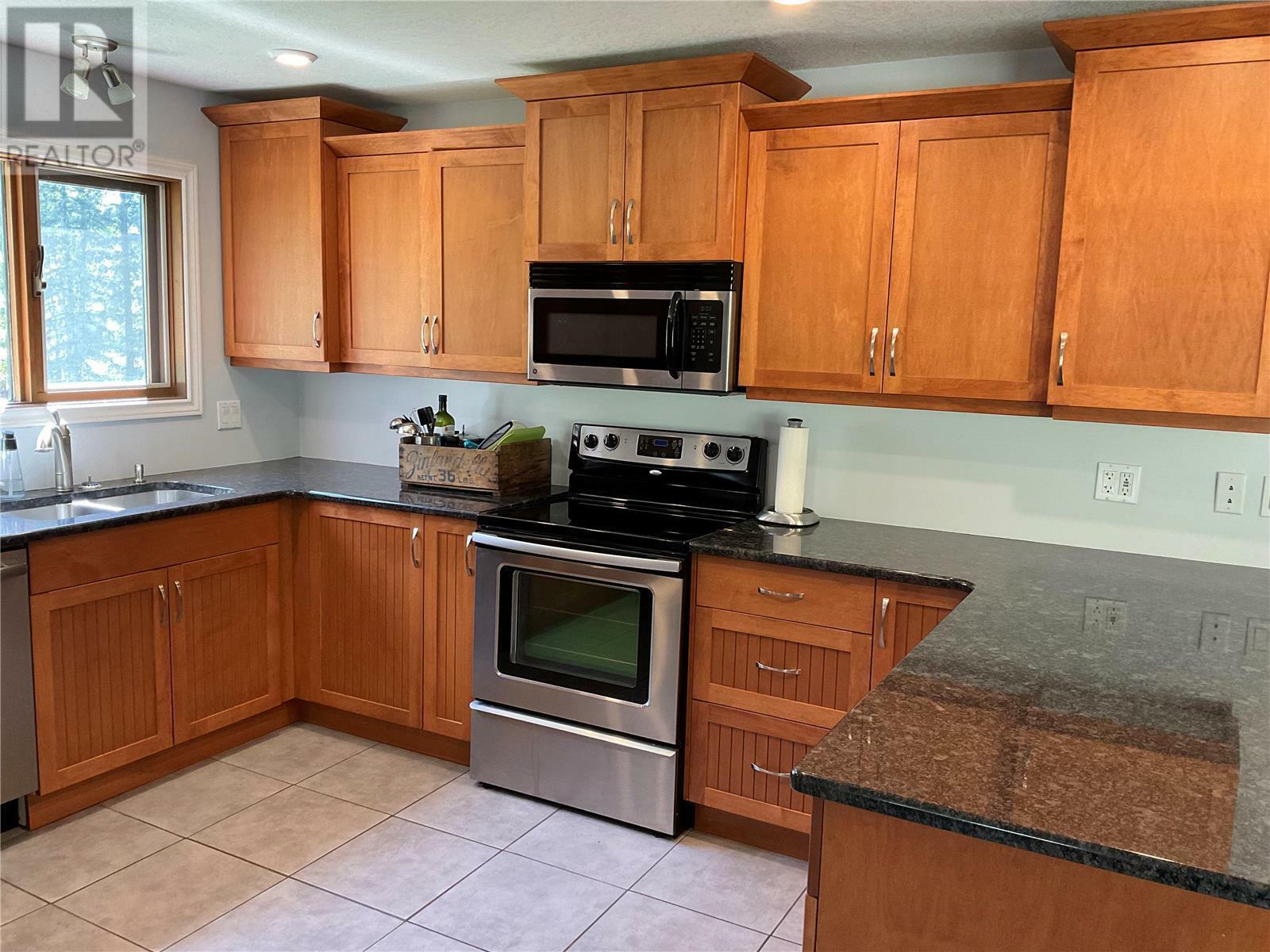BURTON, British Columbia, V0G 1E0, CA, 4 Bedrooms Bedrooms, ,3 BathroomsBathrooms,Residential,For Sale,1836821