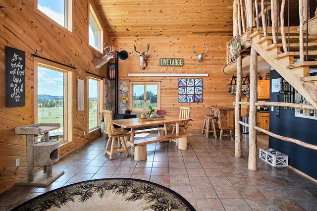 Hot Springs, South Dakota, 57747, United States, 3 Bedrooms Bedrooms, ,3 BathroomsBathrooms,Residential,For Sale,1924140
