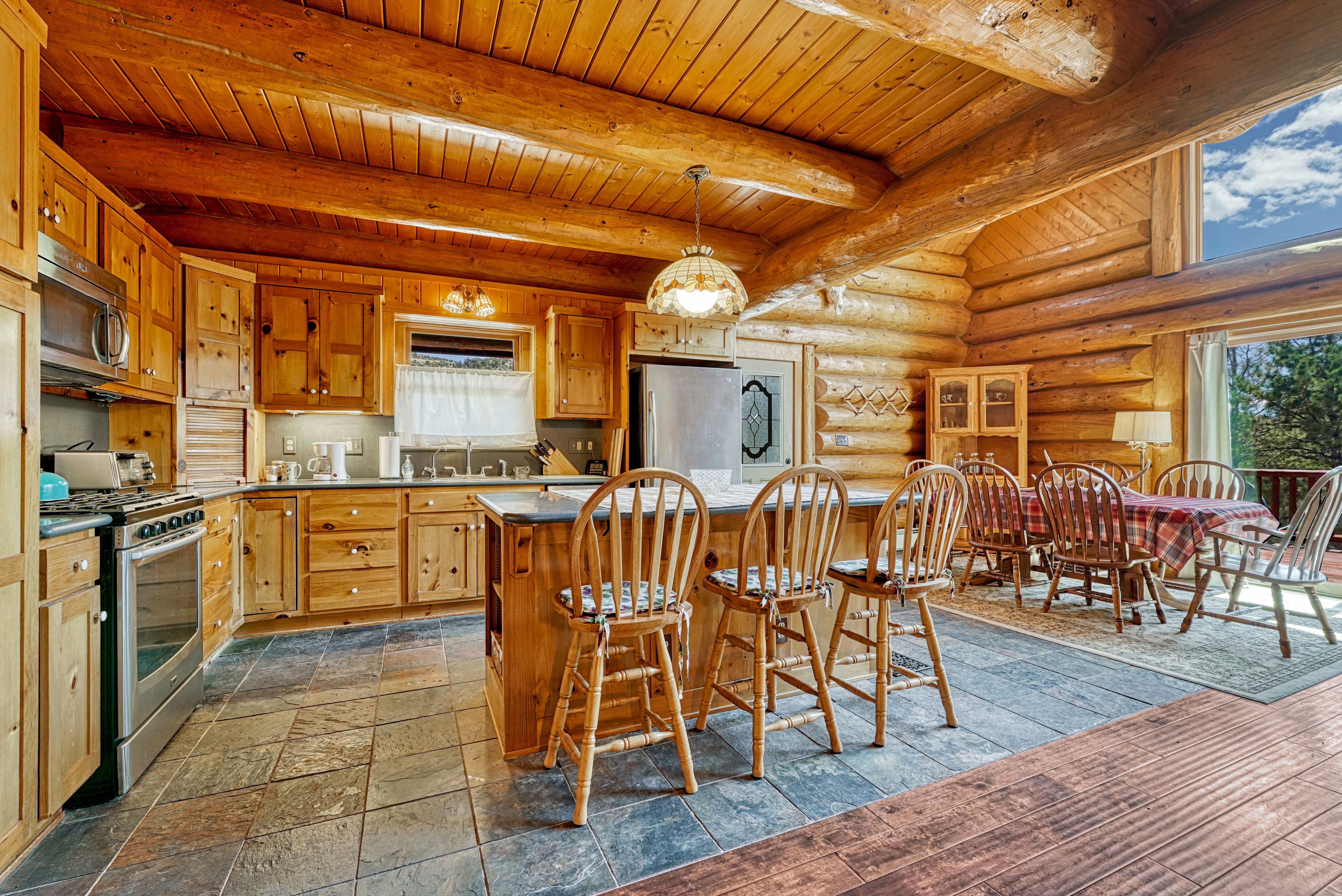  Spectacular 119 acre ranch tucked into a scenic mountain valley - 物件實景