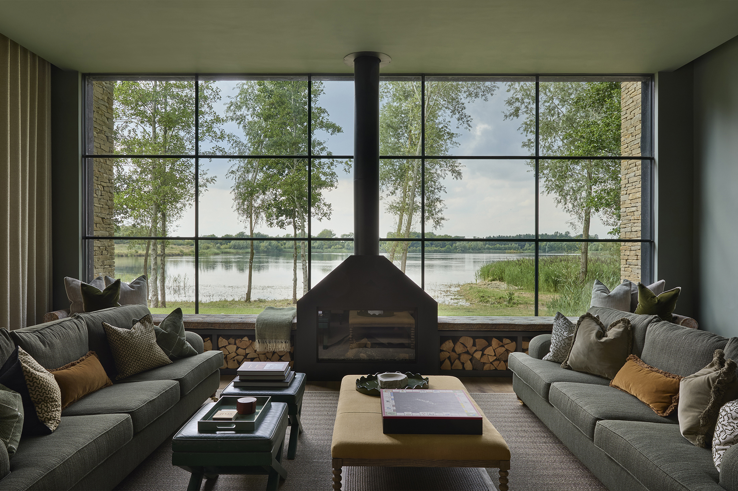  Contemporary Lakeside House at The Lakes by Yoo - 物件實景