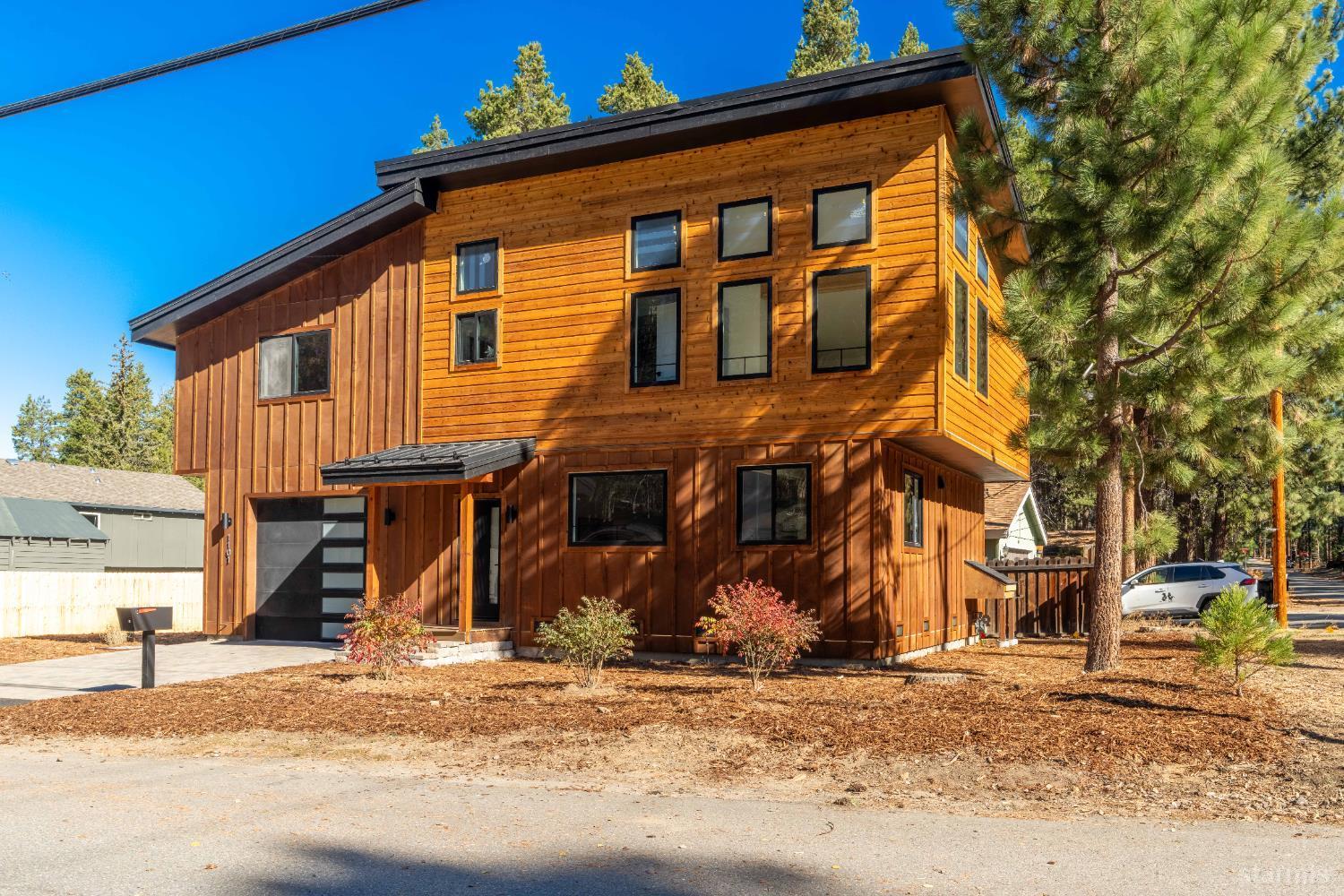 South Lake Tahoe, California, 96150, United States, 3 Bedrooms Bedrooms, ,3 BathroomsBathrooms,Residential,For Sale,1988066