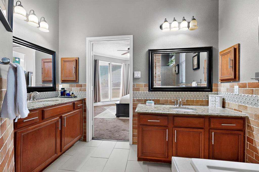 Talty, Texas, 75160, United States, 4 Bedrooms Bedrooms, ,3 BathroomsBathrooms,Residential,For Sale,1981914