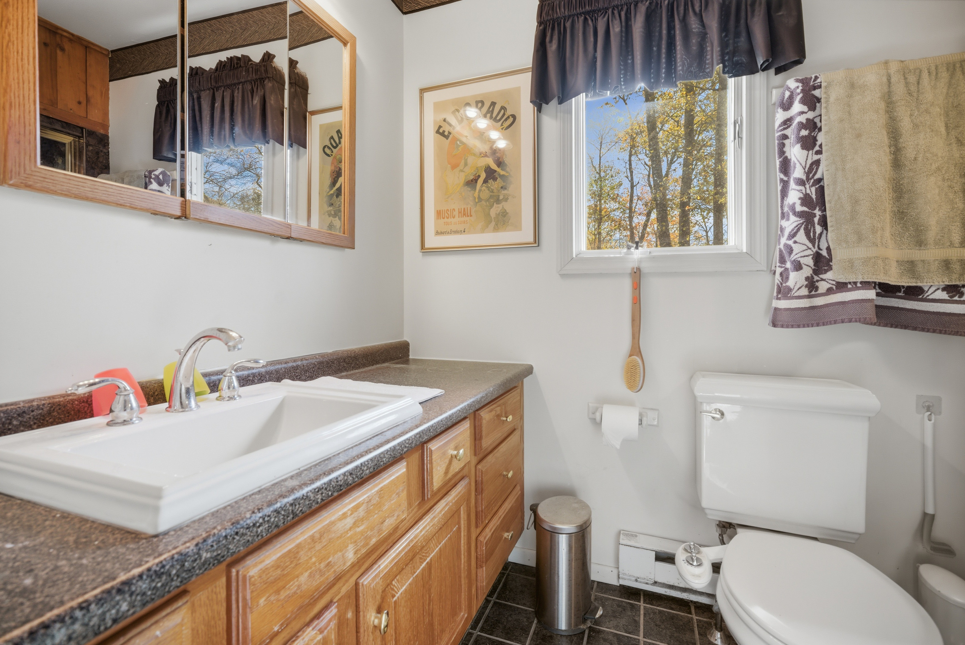 Danbury, Connecticut, 06810, United States, 4 Bedrooms Bedrooms, ,2 BathroomsBathrooms,Residential,For Sale,1988072