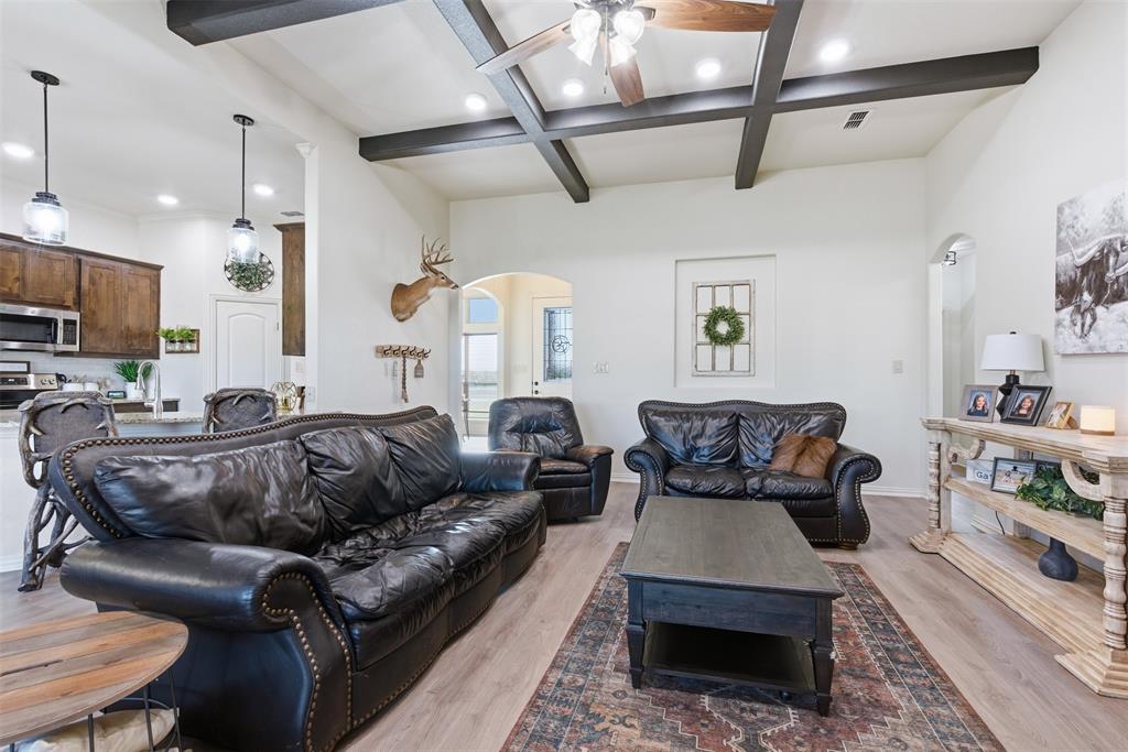 Grandview, Texas, 76050, United States, 4 Bedrooms Bedrooms, ,3 BathroomsBathrooms,Residential,For Sale,1991534