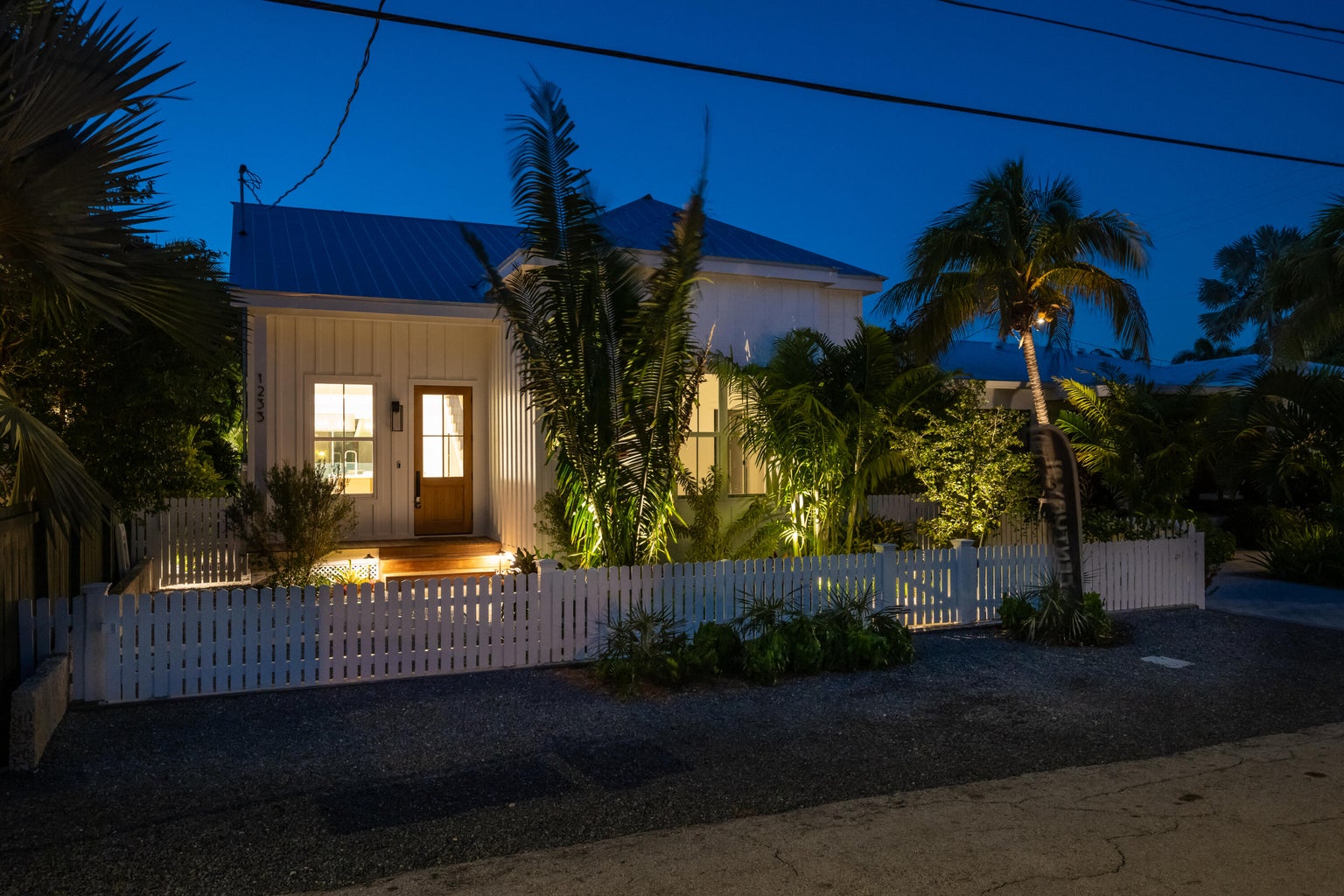 1233 Washington St, Key West, Florida, 33040, United States, 4 Bedrooms Bedrooms, ,5 BathroomsBathrooms,Residential,For Sale,1233 Washington St,1417070