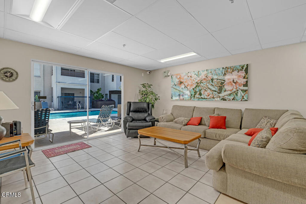 Pasadena, California, 91101, United States, 1 Bedroom Bedrooms, ,1 BathroomBathrooms,Residential,For Sale,1903798