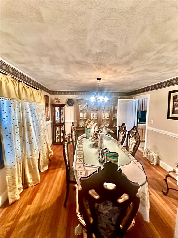 Milton, Massachusetts, 02186, United States, 3 Bedrooms Bedrooms, ,1 BathroomBathrooms,Residential,For Sale,2010793