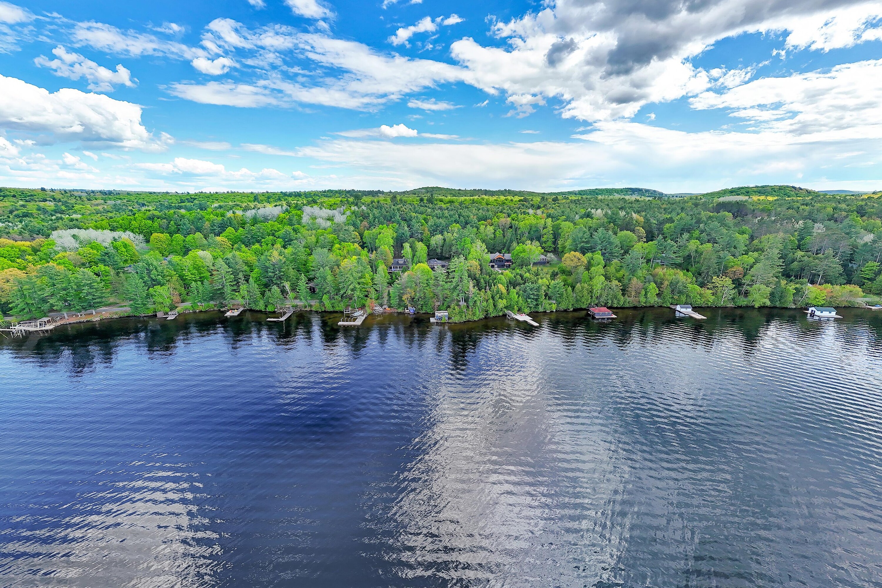  Coveted Area of Lake of Bays - 物件實景