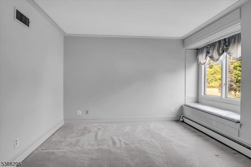 Clifton City, New Jersey, 07013, United States, 5 Bedrooms Bedrooms, ,4 BathroomsBathrooms,Residential,For Sale,1979632