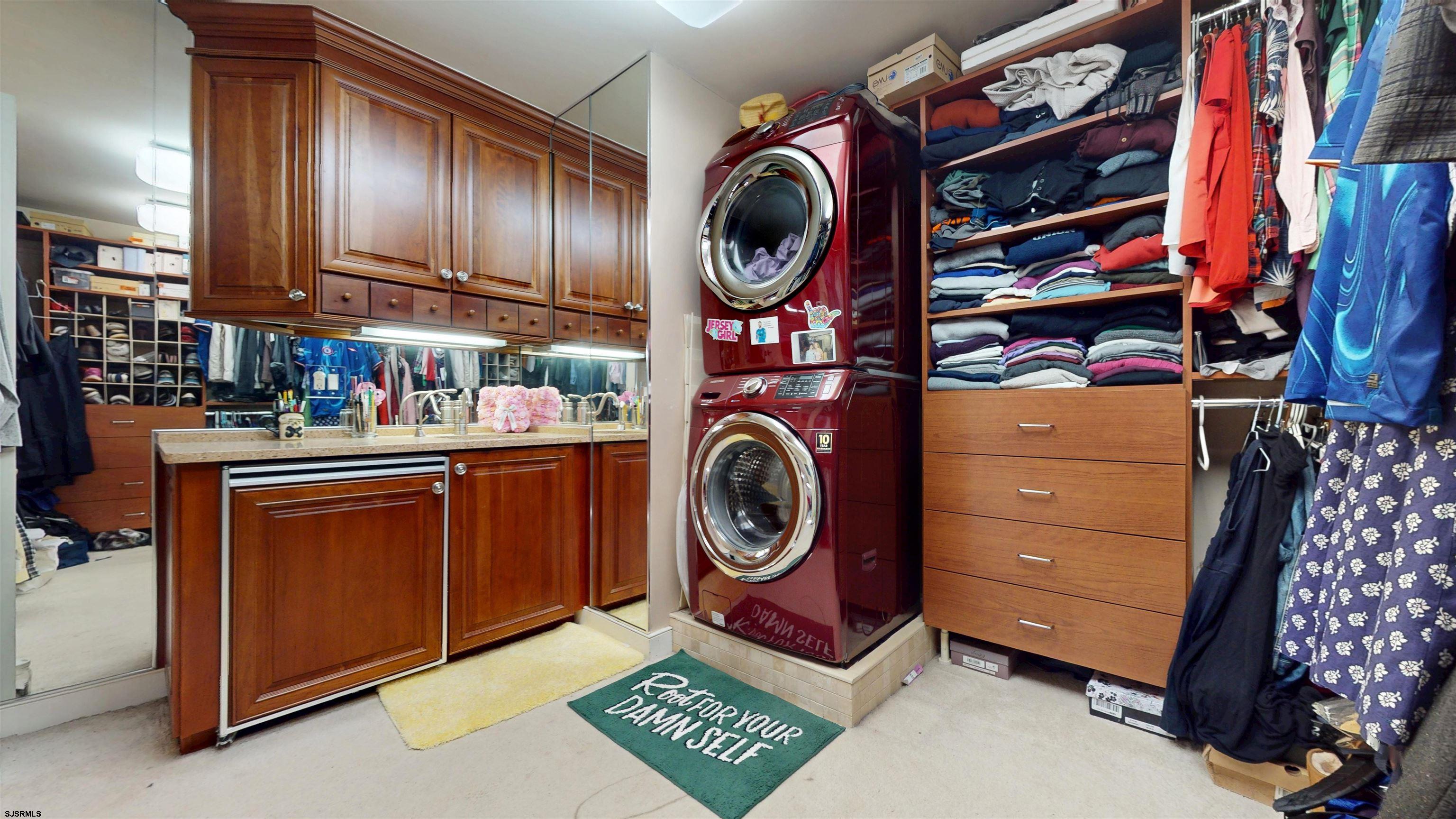 Linwood, New Jersey, 08221, United States, 6 Bedrooms Bedrooms, ,5 BathroomsBathrooms,Residential,For Sale,1975811