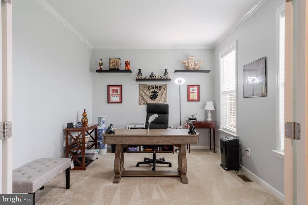 Charles Town, West Virginia, 25414, United States, 4 Bedrooms Bedrooms, ,5 BathroomsBathrooms,Residential,For Sale,1965453