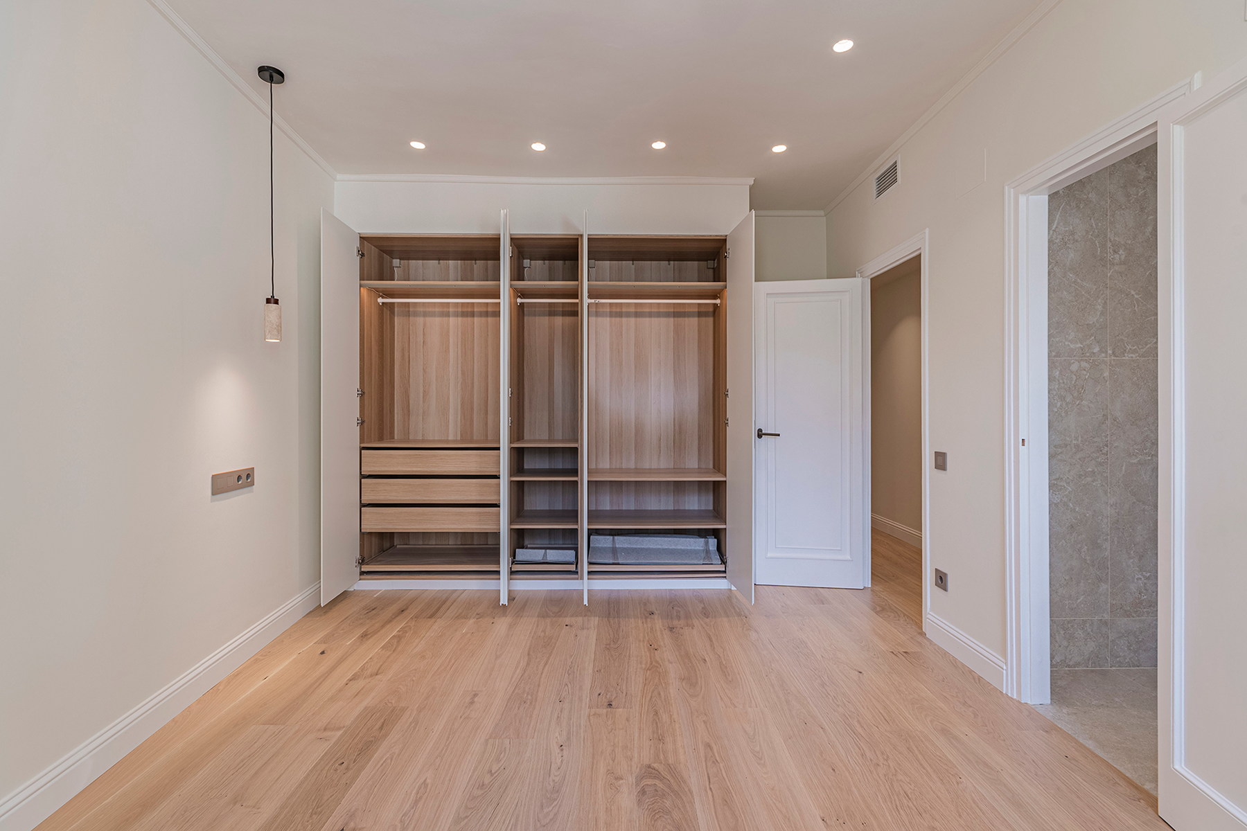  Beautiful brand-new flat next to Consell de Cent - 物件實景