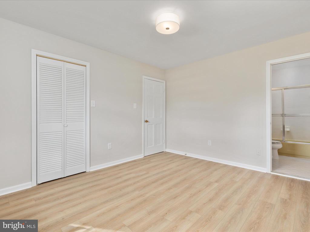 Leesburg, Virginia, 20176, United States, 6 Bedrooms Bedrooms, ,3 BathroomsBathrooms,Residential,For Sale,1979496