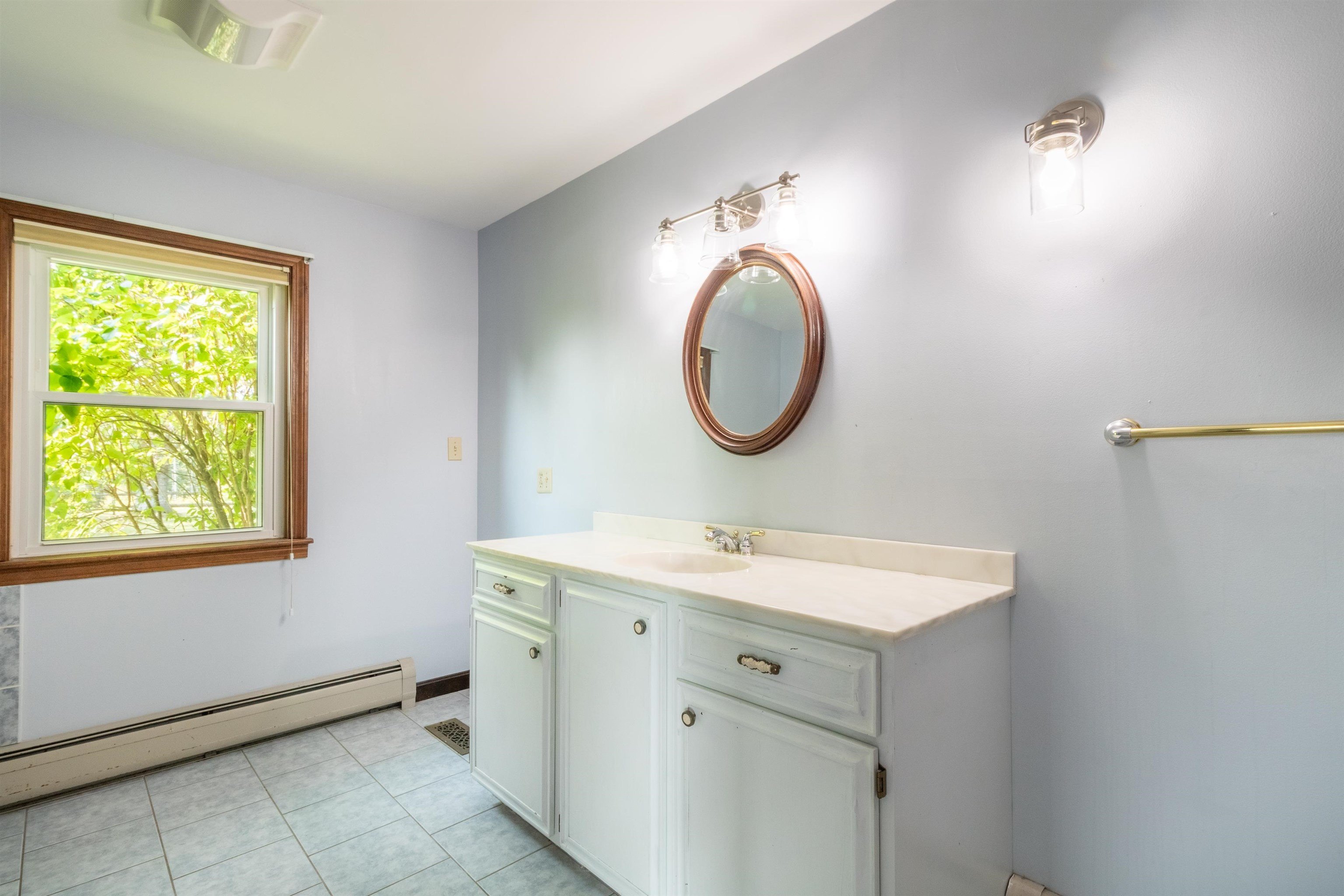 Lyndon, Vermont, 05851, United States, 3 Bedrooms Bedrooms, ,1 BathroomBathrooms,Residential,For Sale,1983968