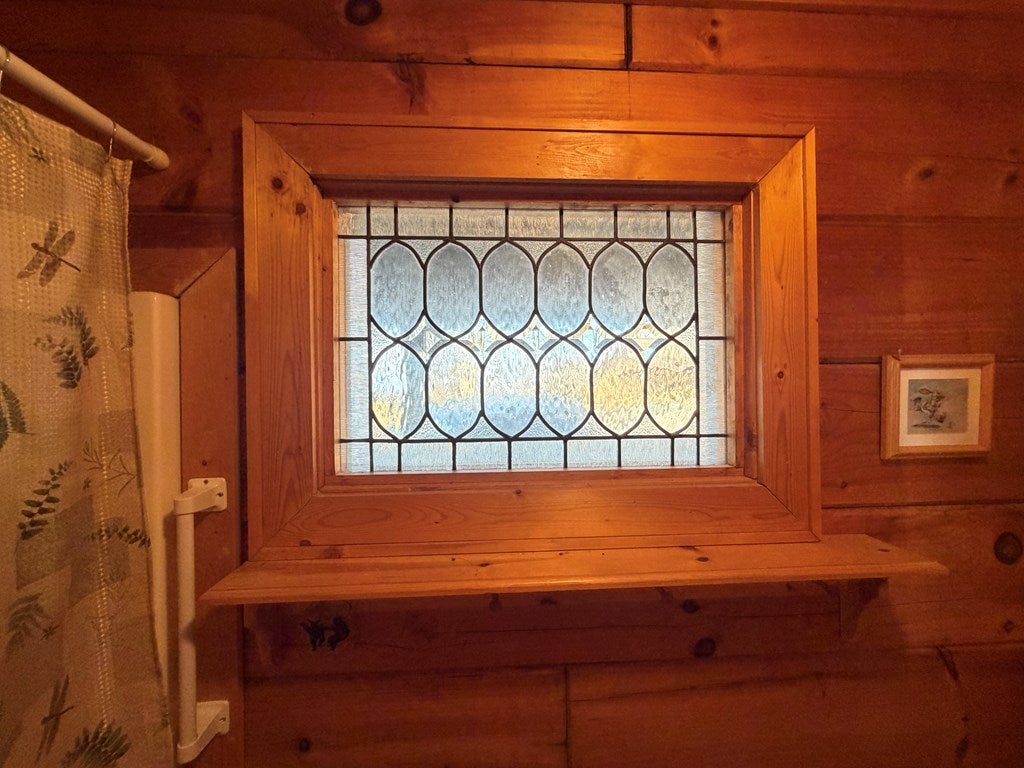 Ellijay, Georgia, 30536, United States, 3 Bedrooms Bedrooms, ,3 BathroomsBathrooms,Residential,For Sale,2009787