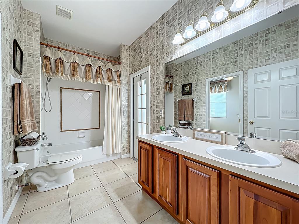 Orlando, Florida, 32828, United States, 4 Bedrooms Bedrooms, ,3 BathroomsBathrooms,Residential,For Sale,1873988
