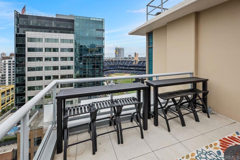 San Diego, California, 92101, United States, 1 Bedroom Bedrooms, ,1 BathroomBathrooms,Residential,For Sale,1898272