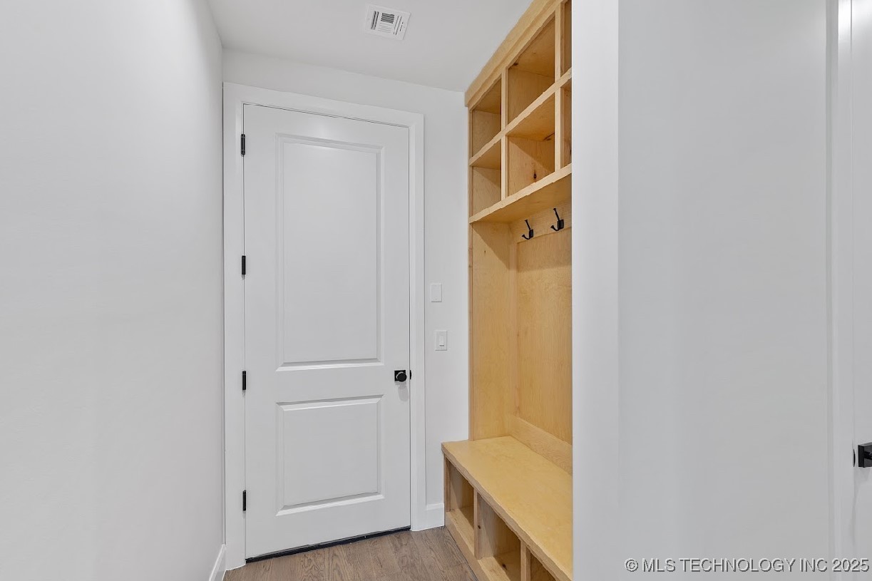 Glenpool, Oklahoma, 74033, United States, 4 Bedrooms Bedrooms, ,4 BathroomsBathrooms,Residential,For Sale,1995692