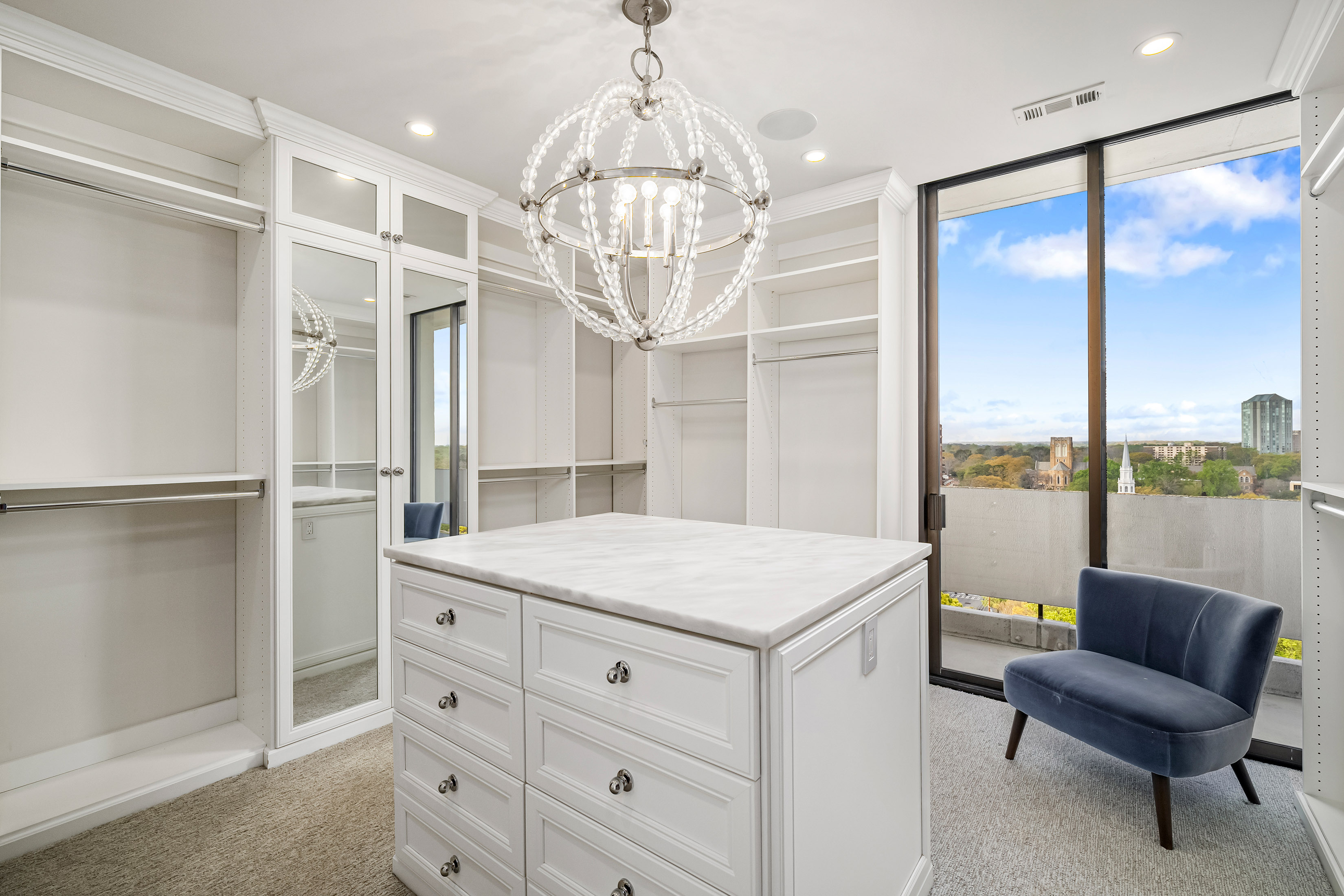  Fully Renovated Residence with Stunning Skyline Views - 物件實景