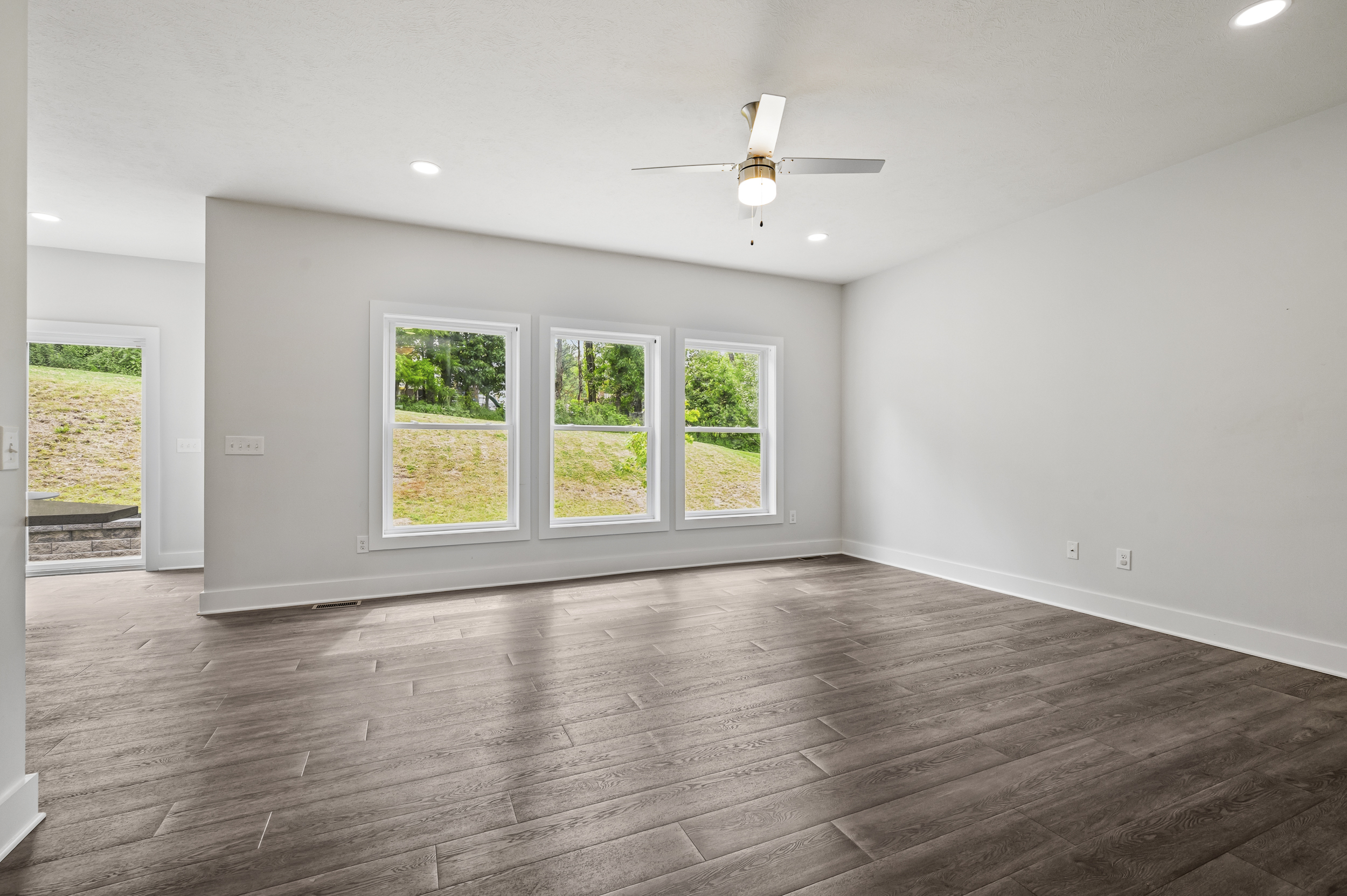  2418 Wheatland Circle, Delmont, PA 15626 - 物件實景