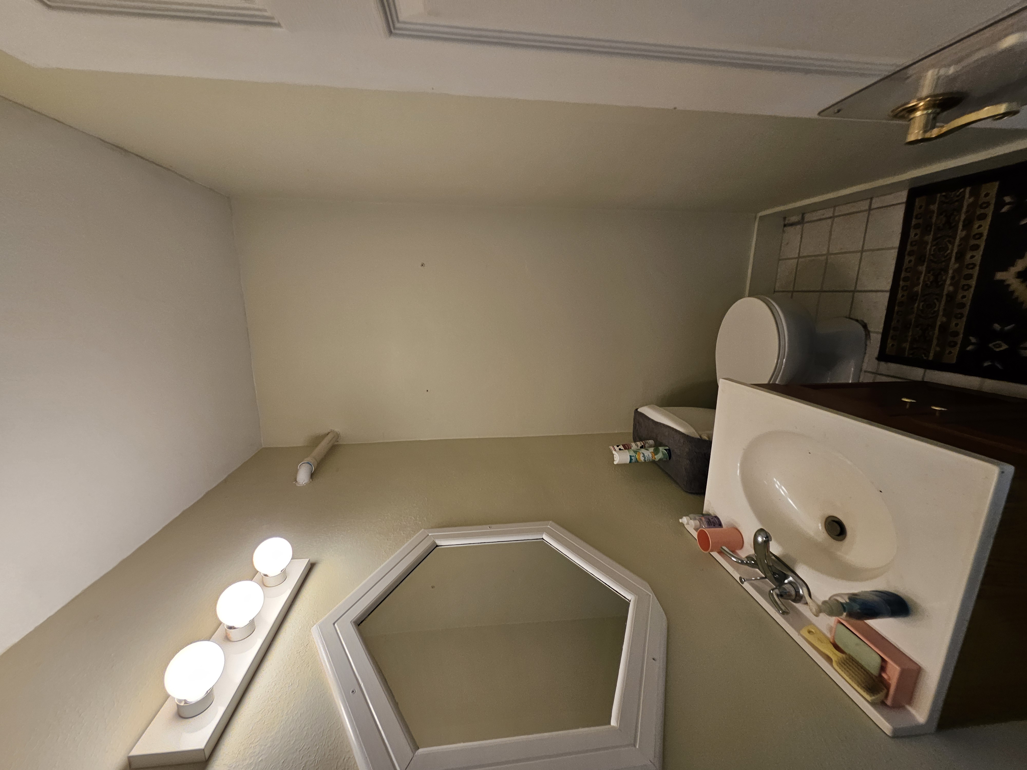 Aurora, Missouri, 65605, United States, 4 Bedrooms Bedrooms, ,2 BathroomsBathrooms,Residential,For Sale,1984470