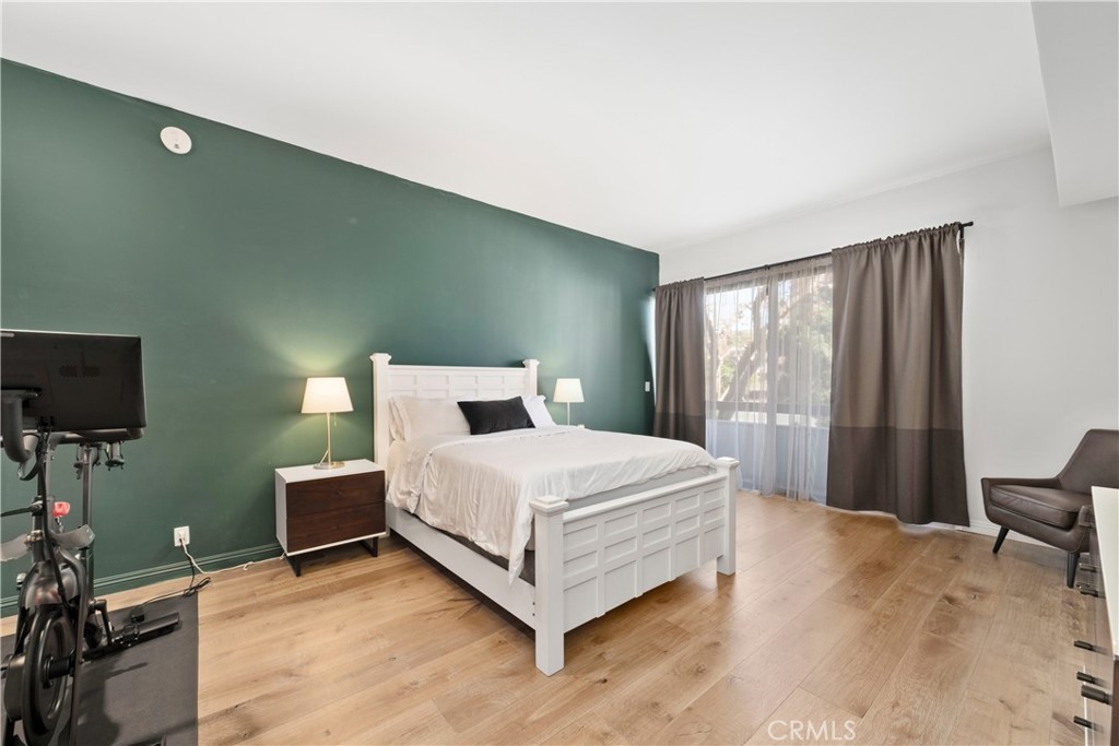 Beverly Hills, California, 90212, United States, 2 Bedrooms Bedrooms, ,2 BathroomsBathrooms,Residential,For Sale,1912615