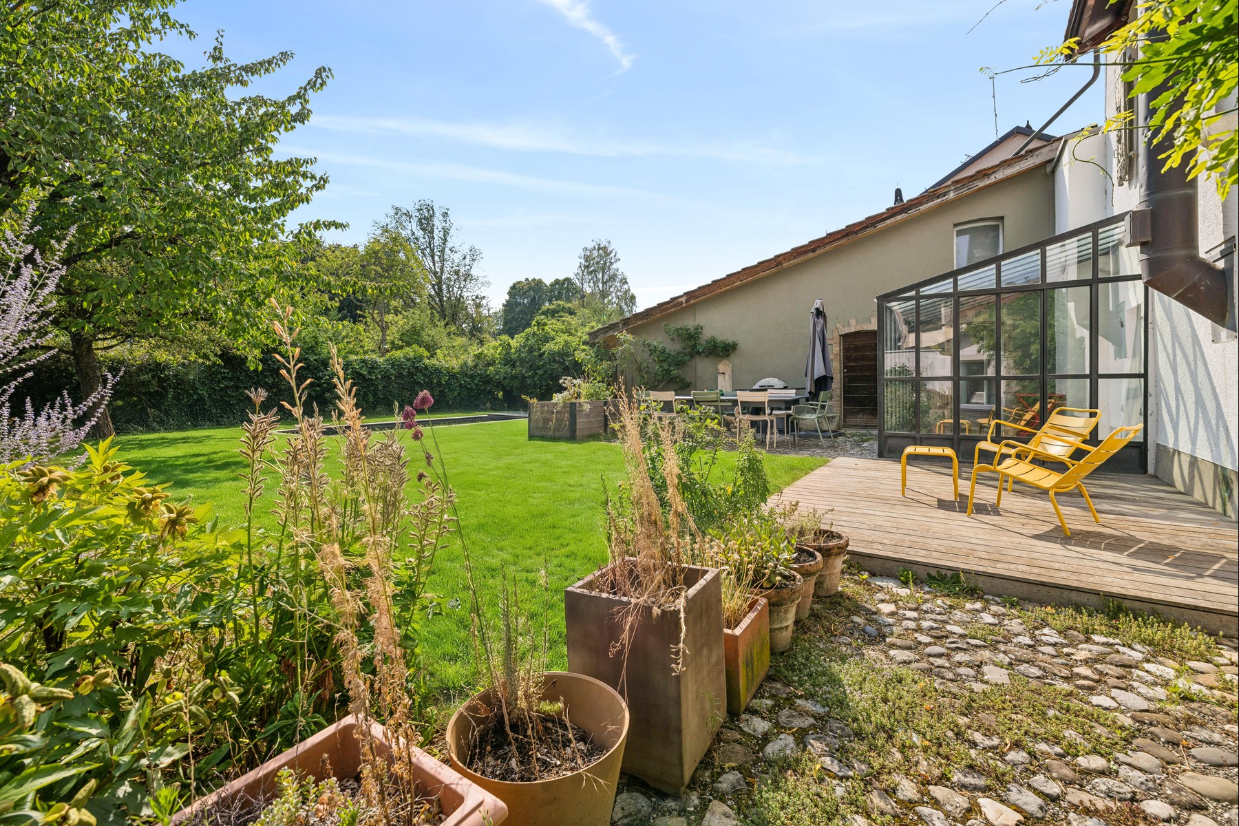  Charming home with a pool and investment potential - 物件實景