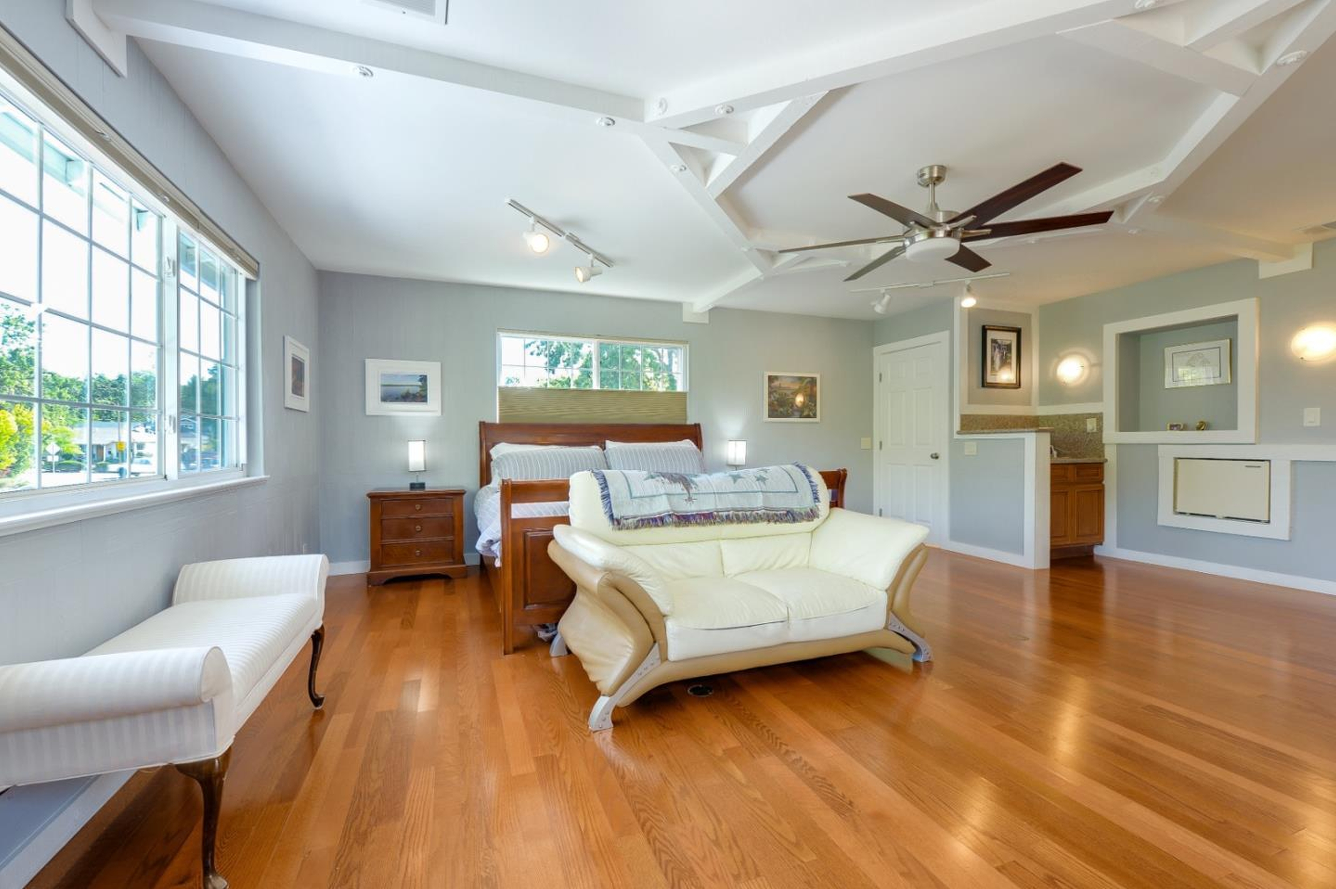  2610 Carson Street, Redwood City, CA 94061 - 物件實景