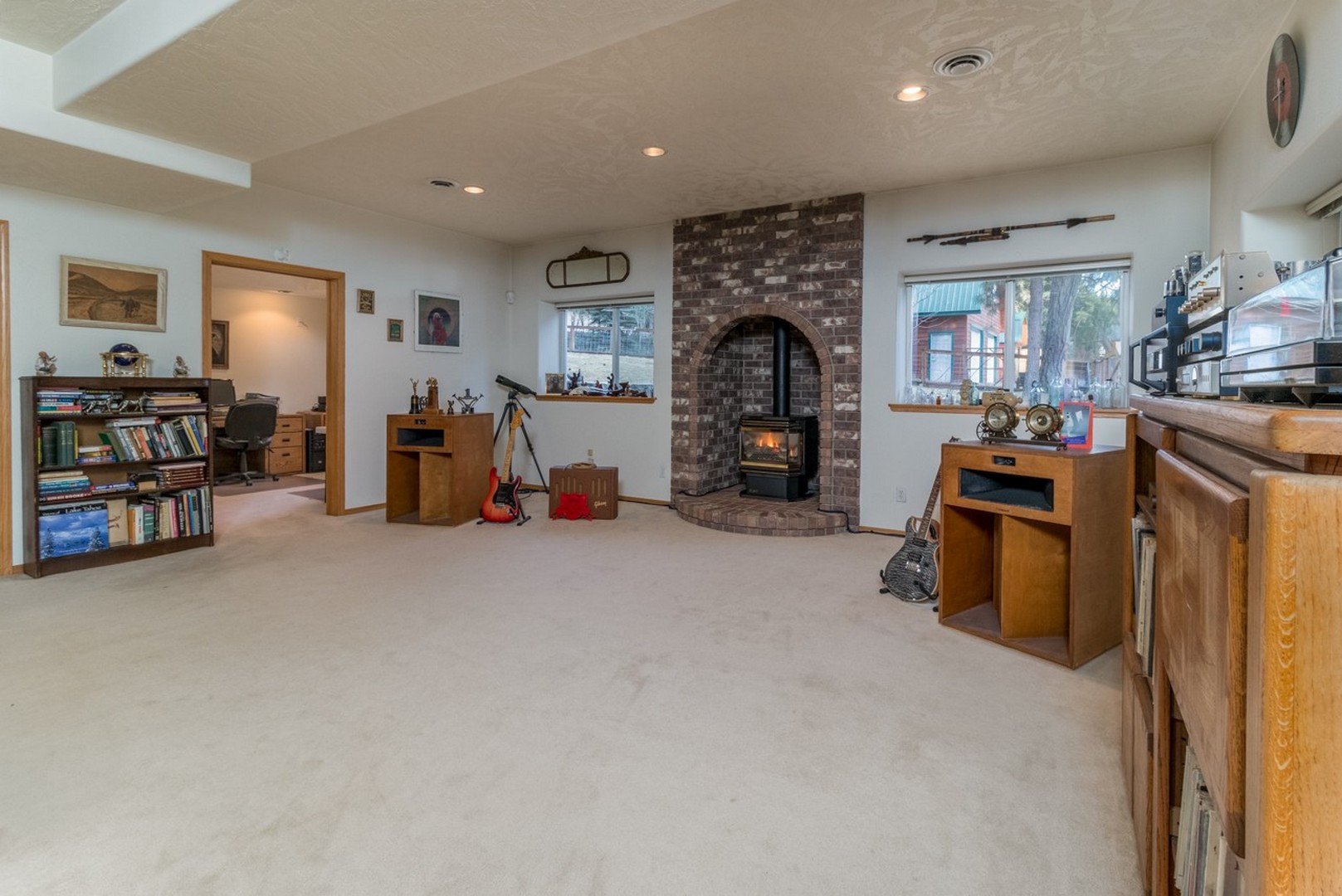 Moyie Springs, Idaho, 83845, United States, 4 Bedrooms Bedrooms, ,3 BathroomsBathrooms,Residential,For Sale,2033523