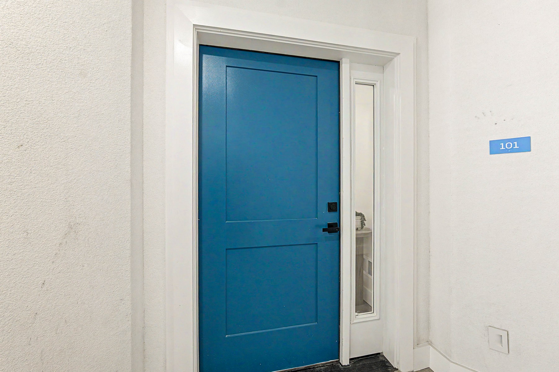  323 E Oak Avenue #101 - 物件實景