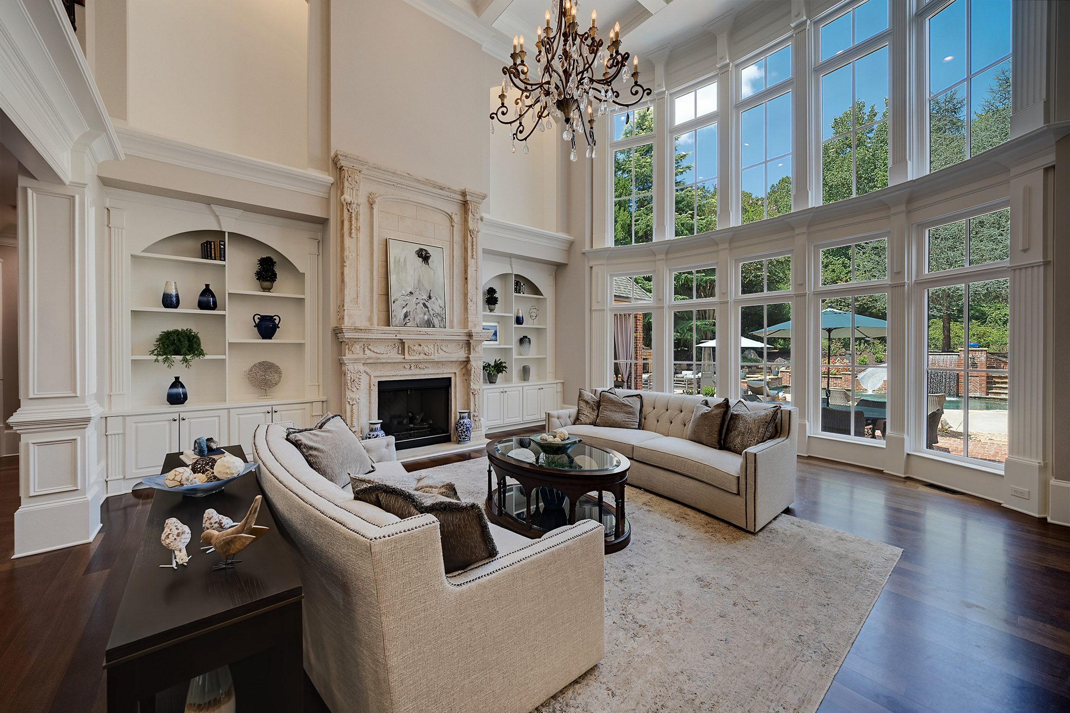  Impressive Brick Estate on a Private Wooded 1+/- Acre Lot in The Manor - 物件實景