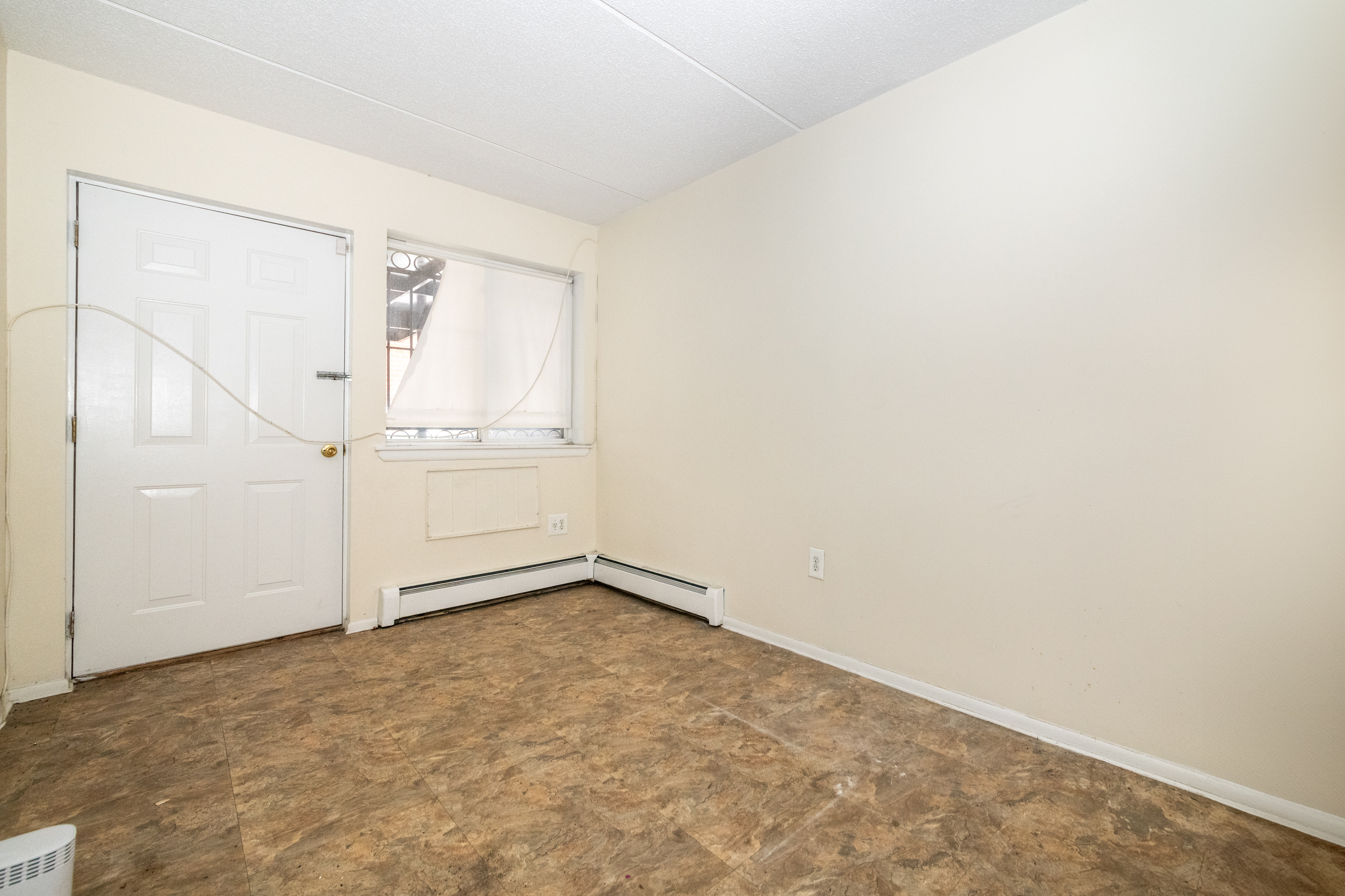 Bronx, New York, 10743, United States, 5 Bedrooms Bedrooms, ,3 BathroomsBathrooms,Residential,For Sale,1823007