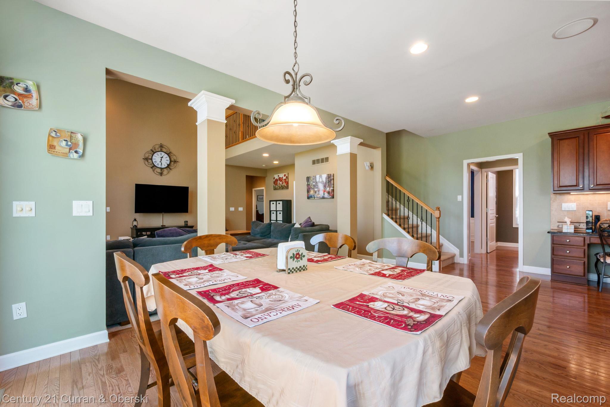 Northville, Michigan, 48168, United States, 5 Bedrooms Bedrooms, ,6 BathroomsBathrooms,Residential,For Sale,2048857