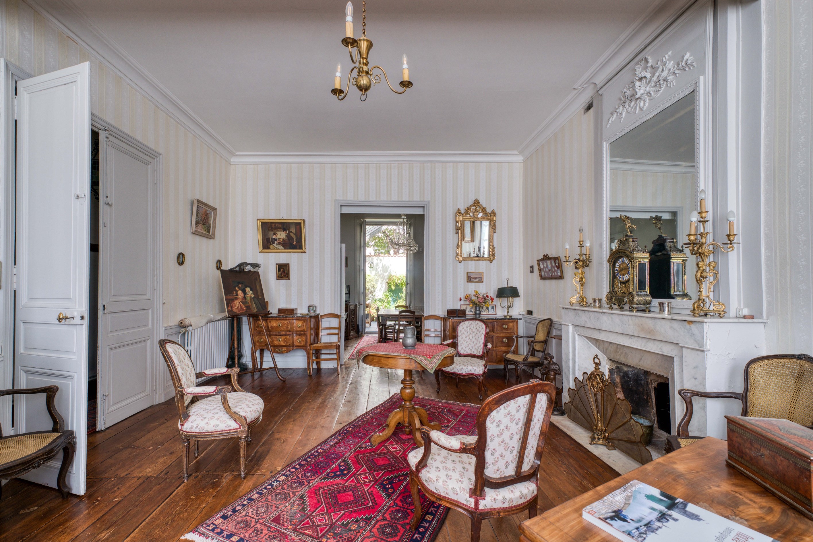  A 19th-Century Residence with a Garden in the Heart of La Rochelle - 物件實景