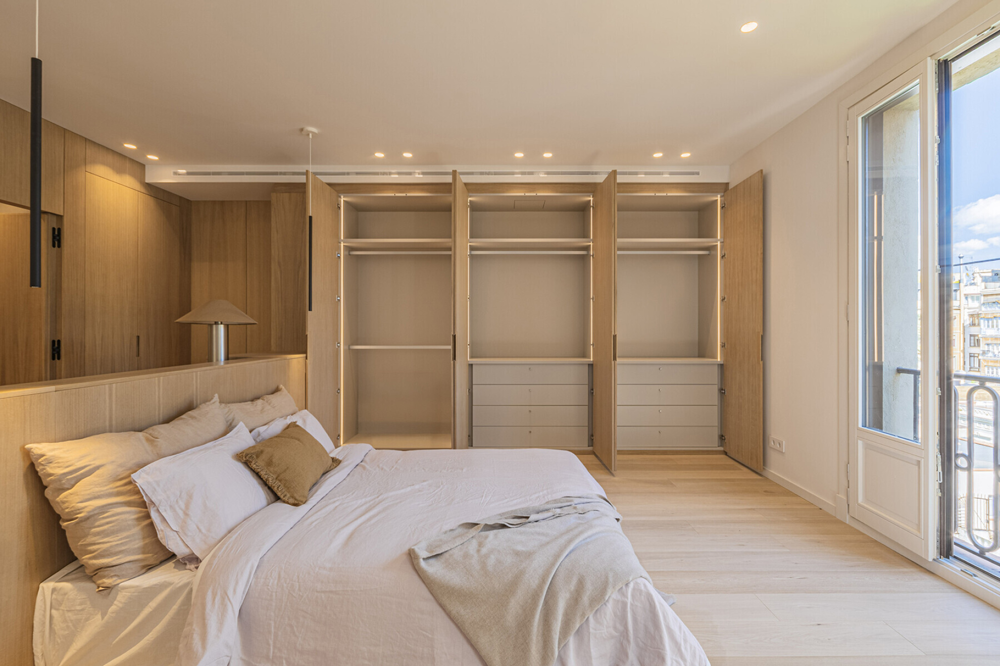  Luxury exterior apartment with exceptional renovation next to Passeig de Gràcia - 物件實景
