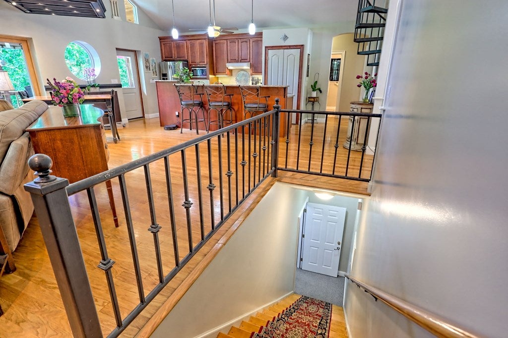 Blairsville, Georgia, 30512, United States, 4 Bedrooms Bedrooms, ,3 BathroomsBathrooms,Residential,For Sale,1827320
