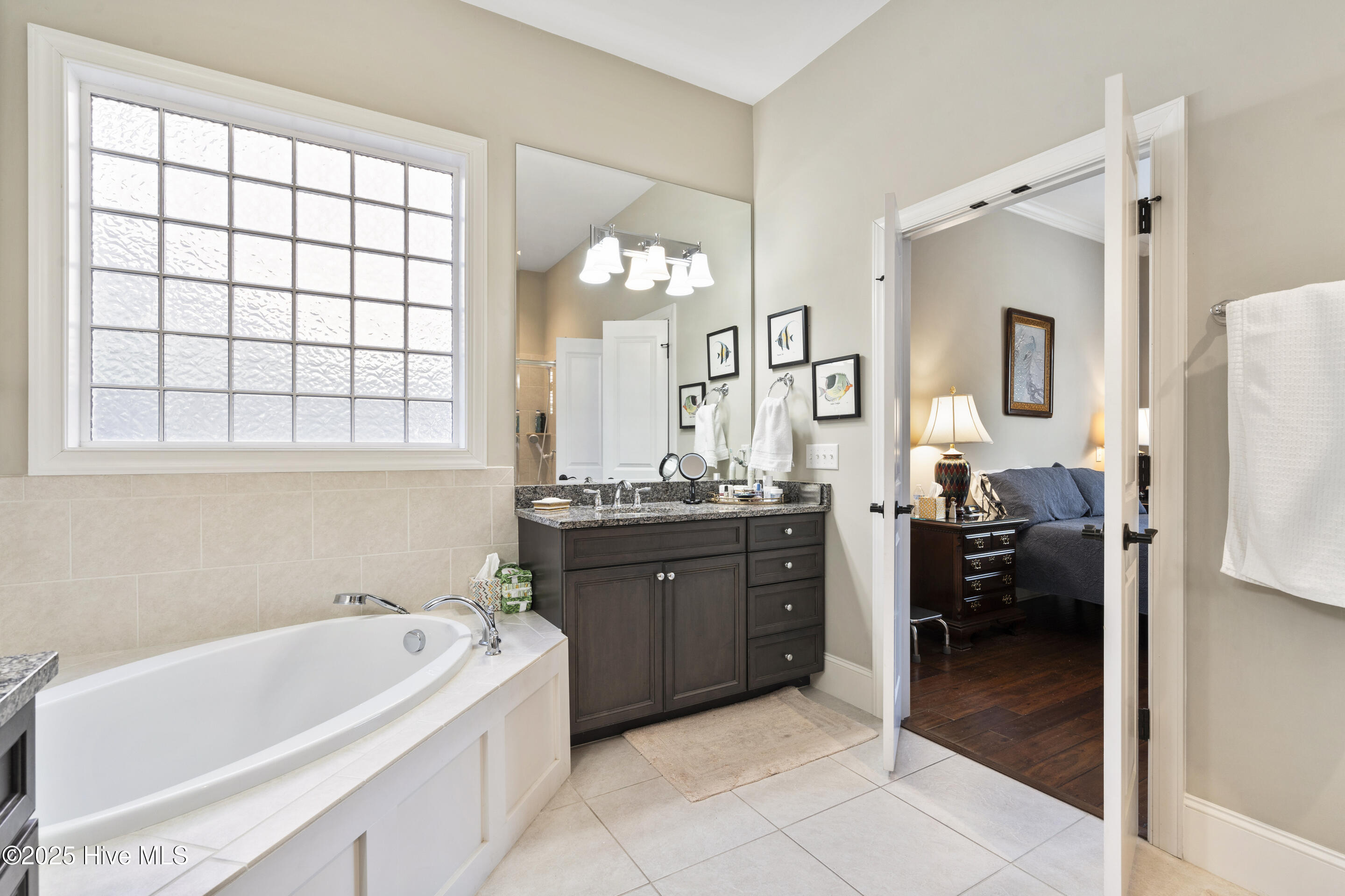 Wilmington, North Carolina, 28403, United States, 4 Bedrooms Bedrooms, ,3 BathroomsBathrooms,Residential,For Sale,1849696
