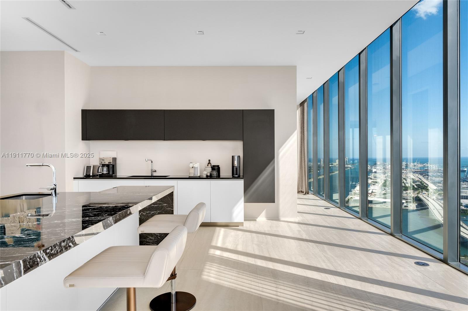 Miami, Florida, 33132, United States, 6 Bedrooms Bedrooms, ,7 BathroomsBathrooms,Residential,For Sale,1991375