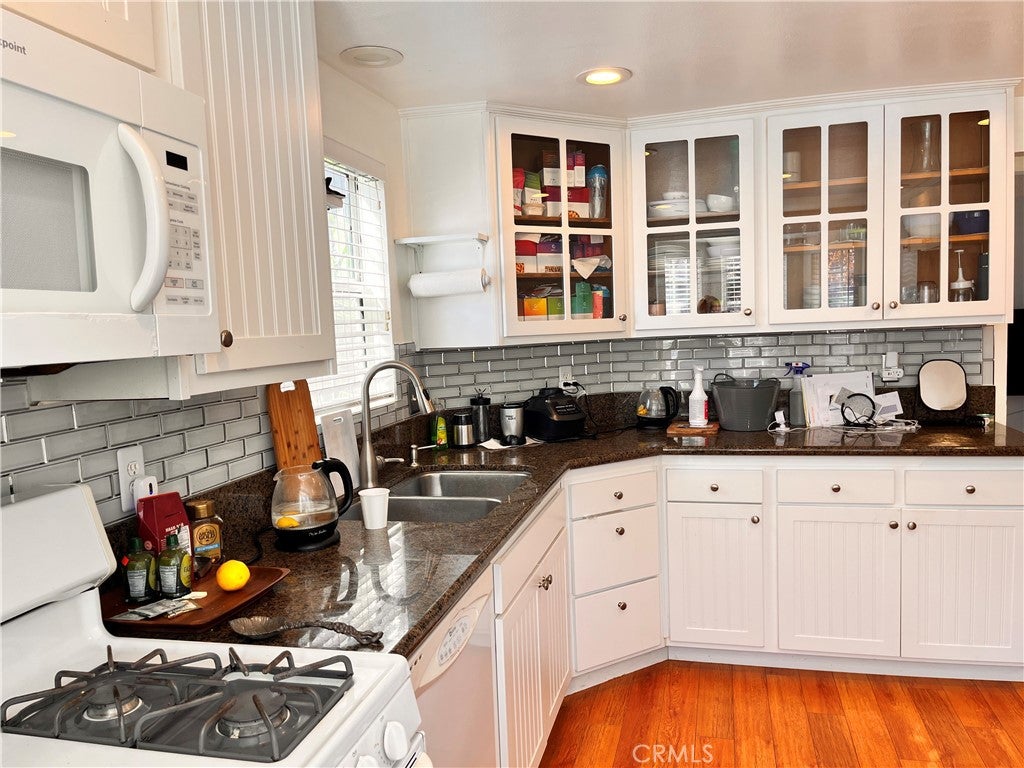 Canyon Country, California, 91351, United States, 3 Bedrooms Bedrooms, ,2 BathroomsBathrooms,Residential,For Sale,2006258