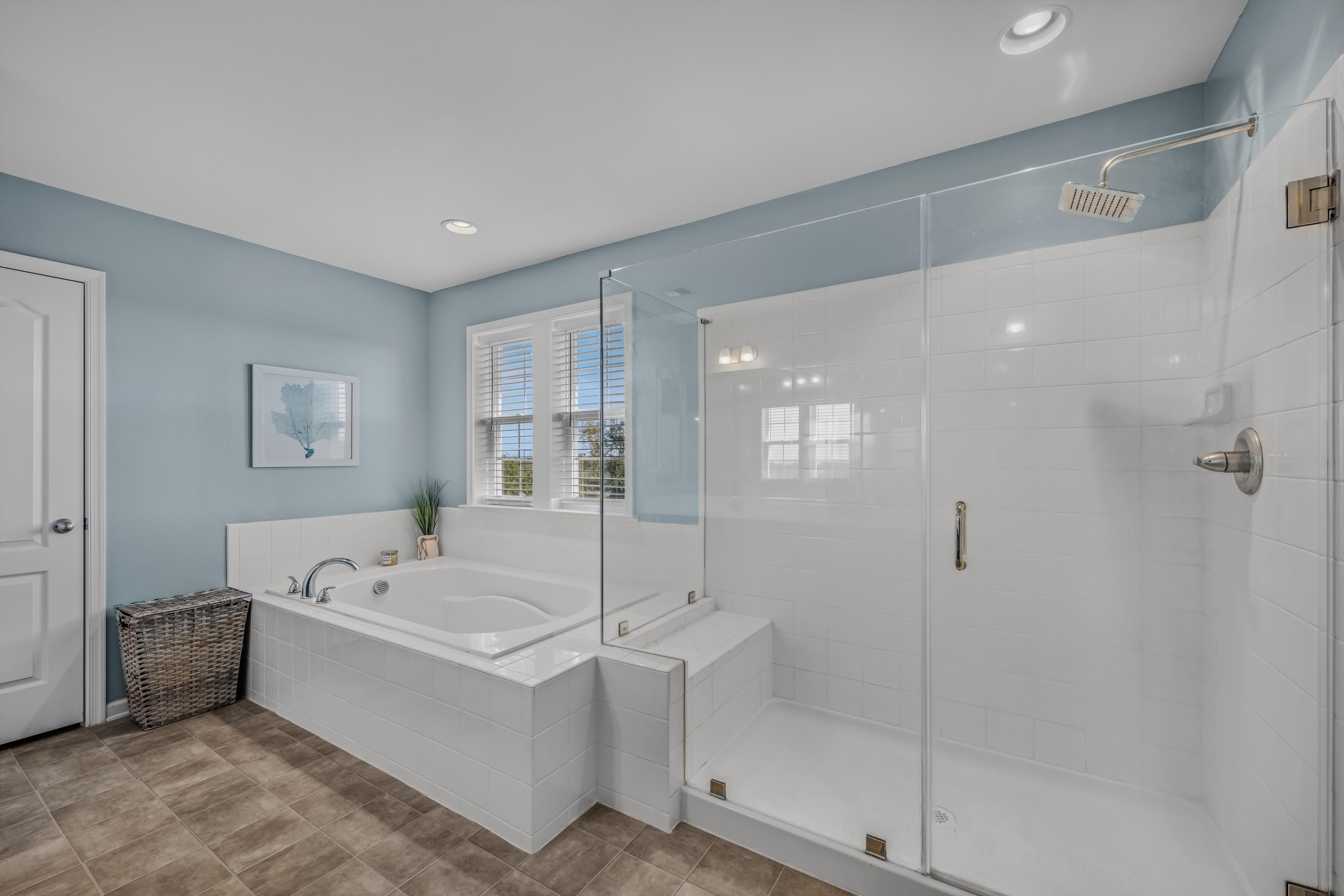 Matinsburg, West Virginia, 25403, United States, 4 Bedrooms Bedrooms, ,Residential,For Sale,1977883