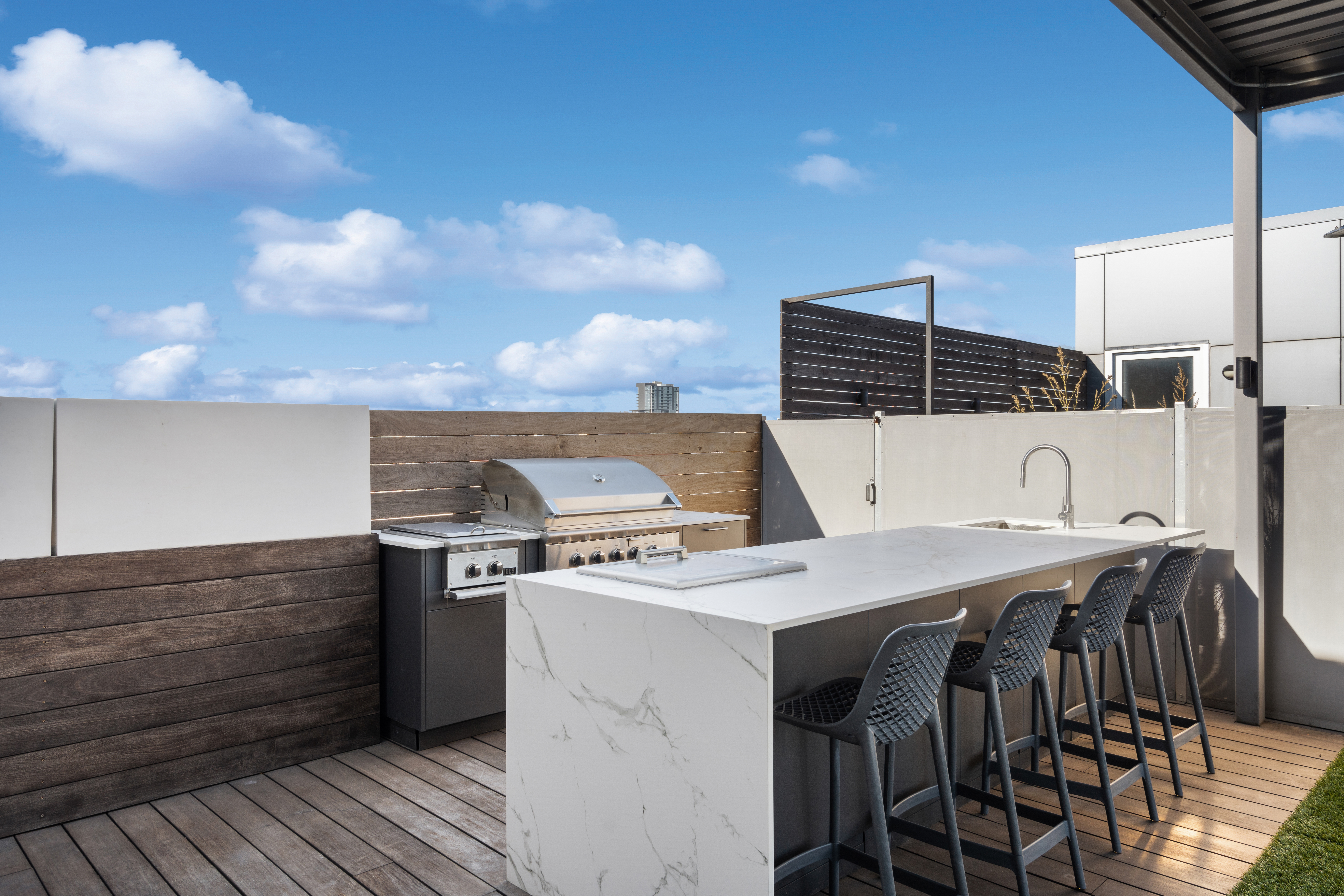  Perfect Combination of Location, Views and Modern Elegance - 物件實景