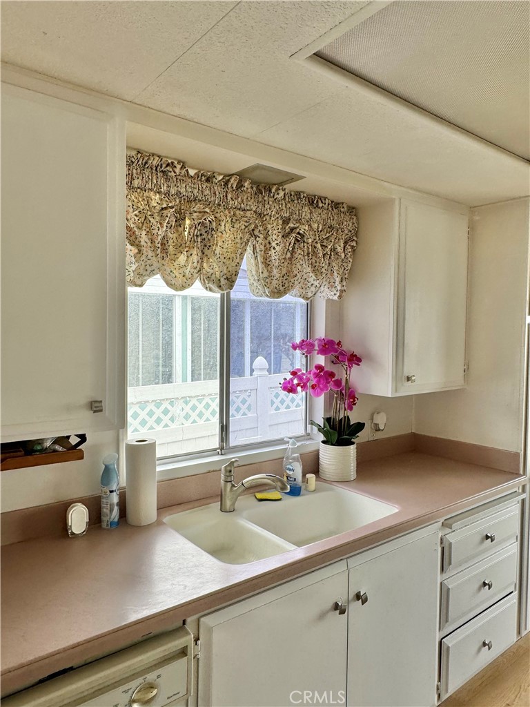 San Clemente, California, 92673, United States, 2 Bedrooms Bedrooms, ,2 BathroomsBathrooms,Residential,For Sale,1827516