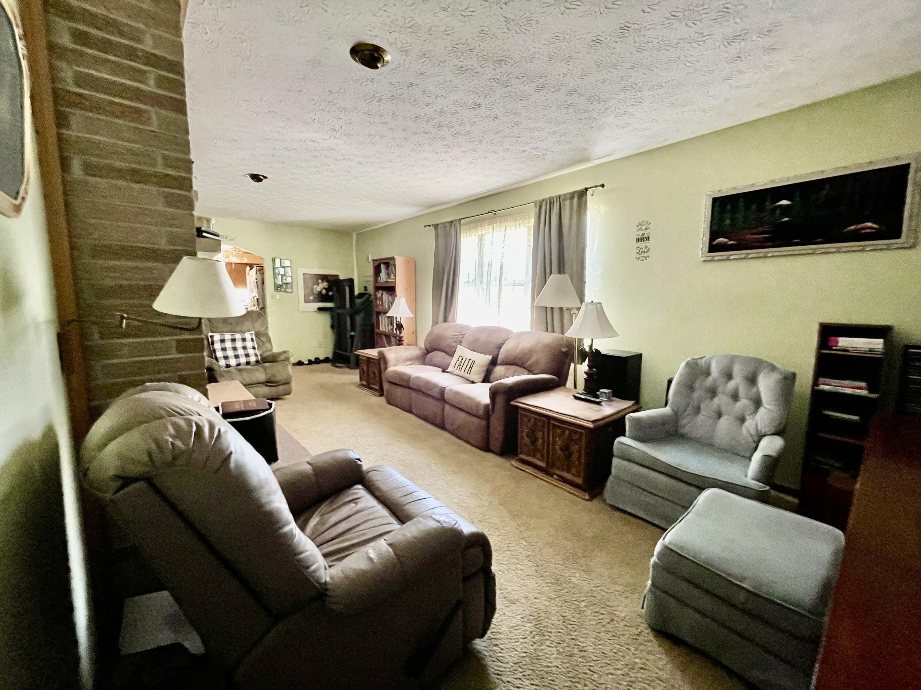 Granville, Ohio, 43023, United States, 3 Bedrooms Bedrooms, ,4 BathroomsBathrooms,Residential,For Sale,1937065