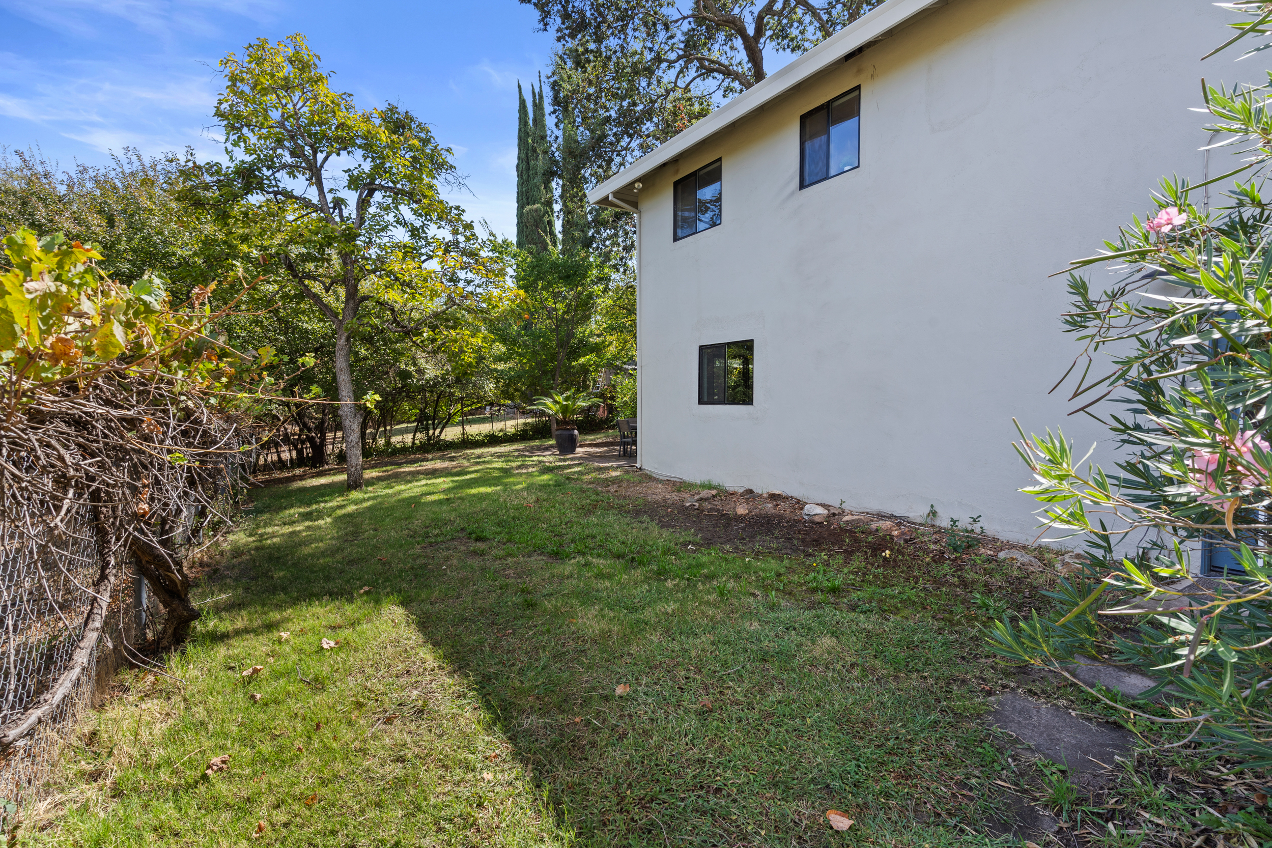  8865 Phoenix Avenue, Fair Oaks, CA 95628 - 物件實景