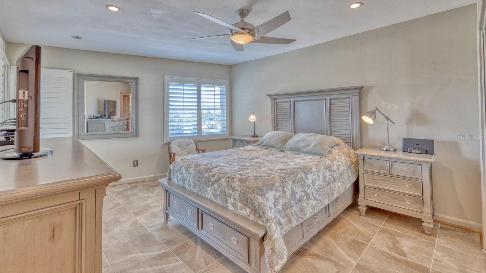 BELLEAIR BEACH, Florida, 33786, United States, 2 Bedrooms Bedrooms, ,2 BathroomsBathrooms,Residential,For Sale,1869457