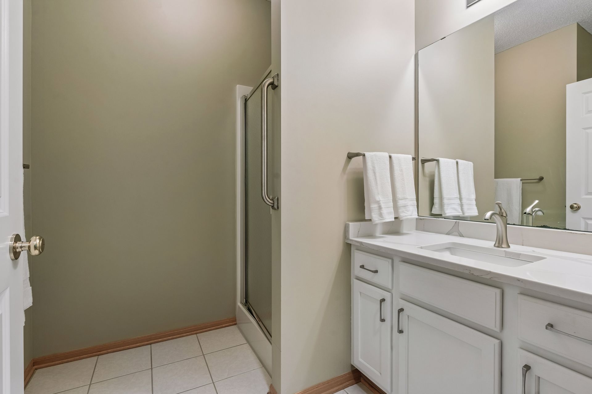  Private & Inviting Cornerstone Commons Townhome - 物件實景