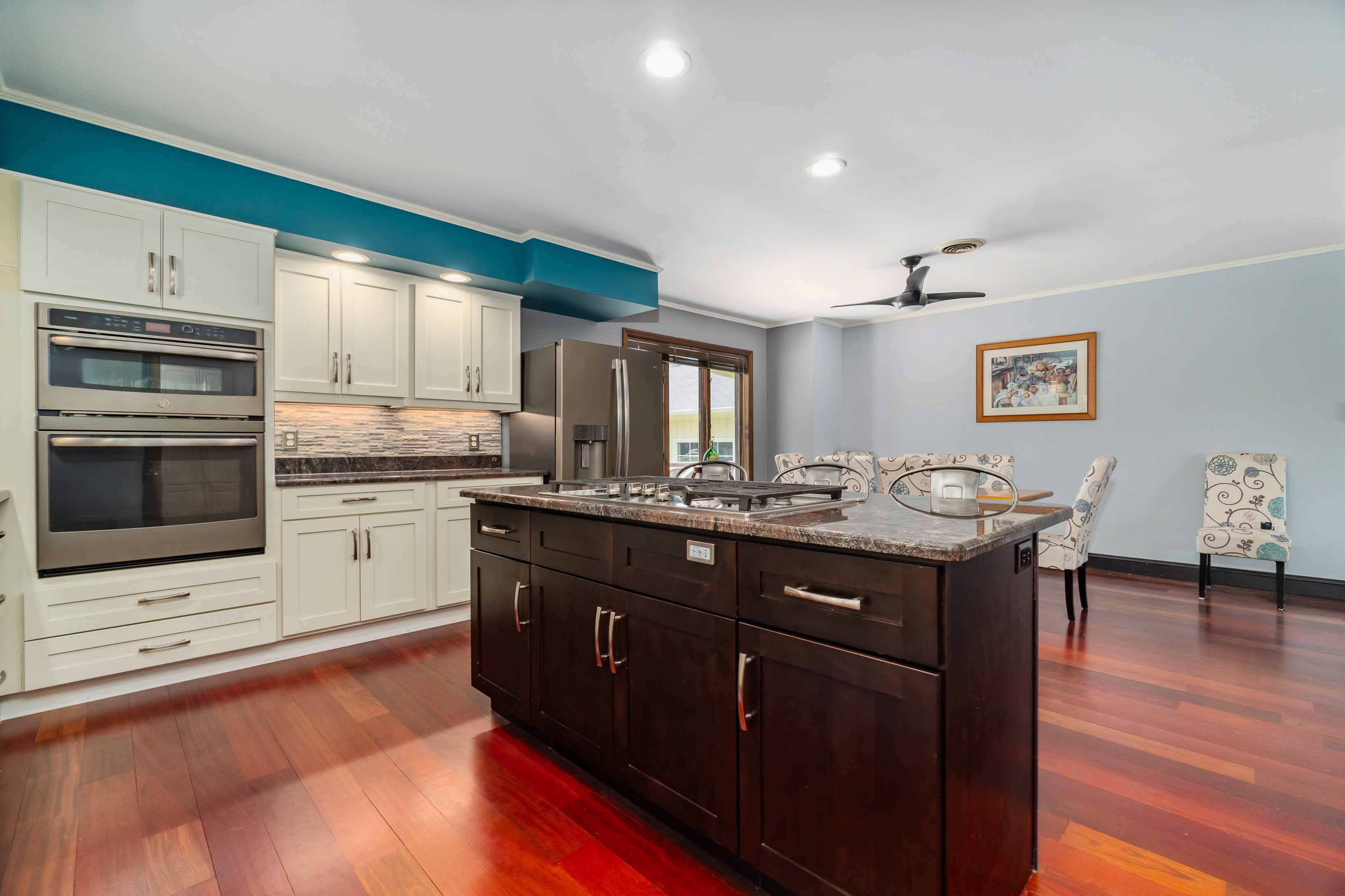 Oriental, North Carolina, 28571, United States, 2 Bedrooms Bedrooms, ,3 BathroomsBathrooms,Residential,For Sale,1943543