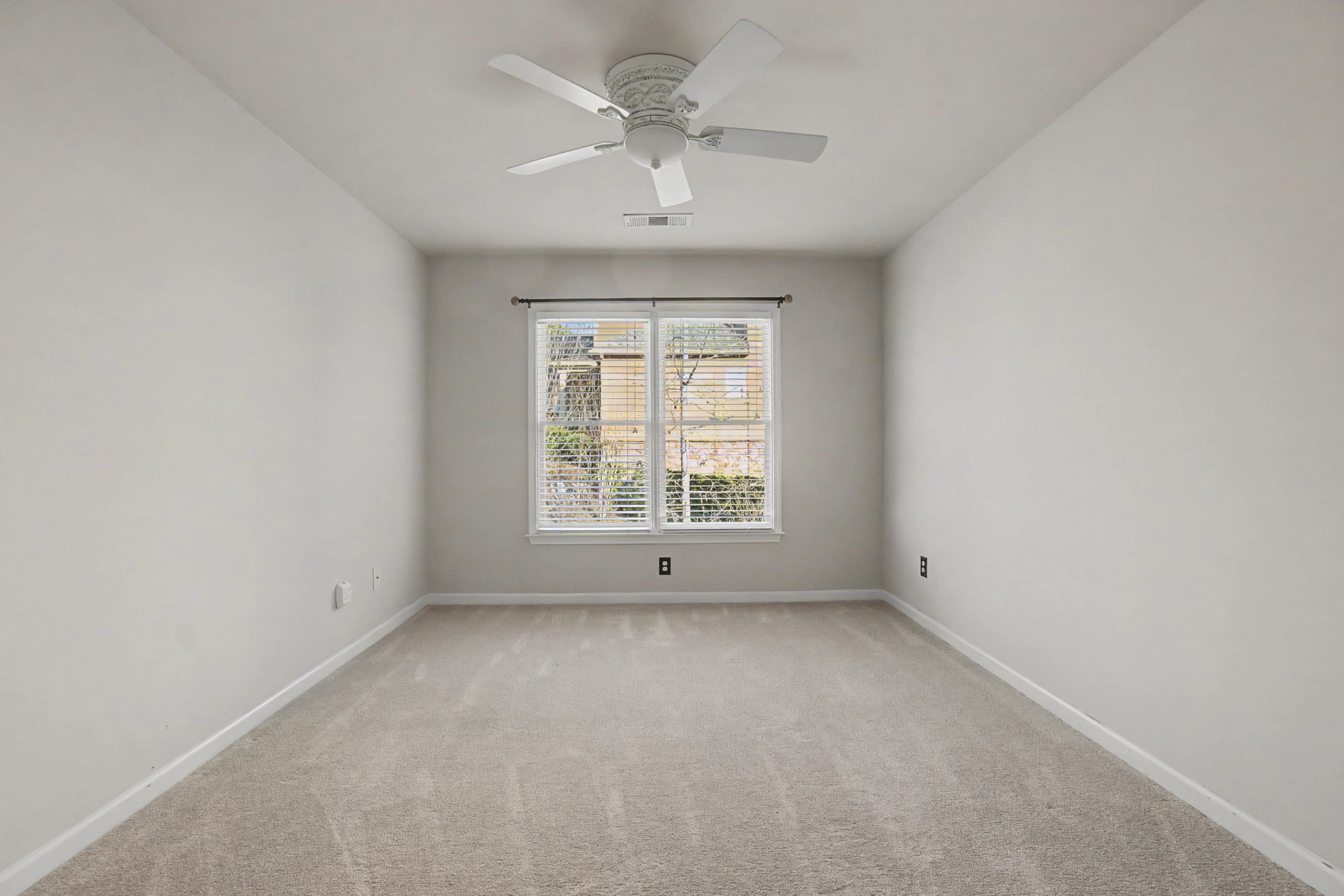  Distinguished Residence in Desirable Location - 物件實景